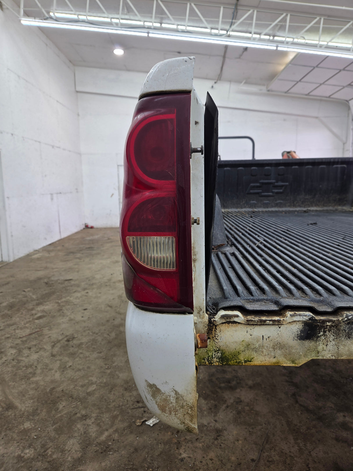 1999-2007 Chevrolet Silverado / GMC Sierra 1500 2500 3500 HD 8' Long Bed Truck Bed