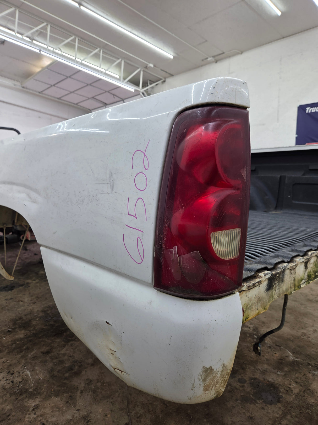 1999-2007 Chevrolet Silverado / GMC Sierra 1500 2500 3500 HD 8' Long Bed Truck Bed