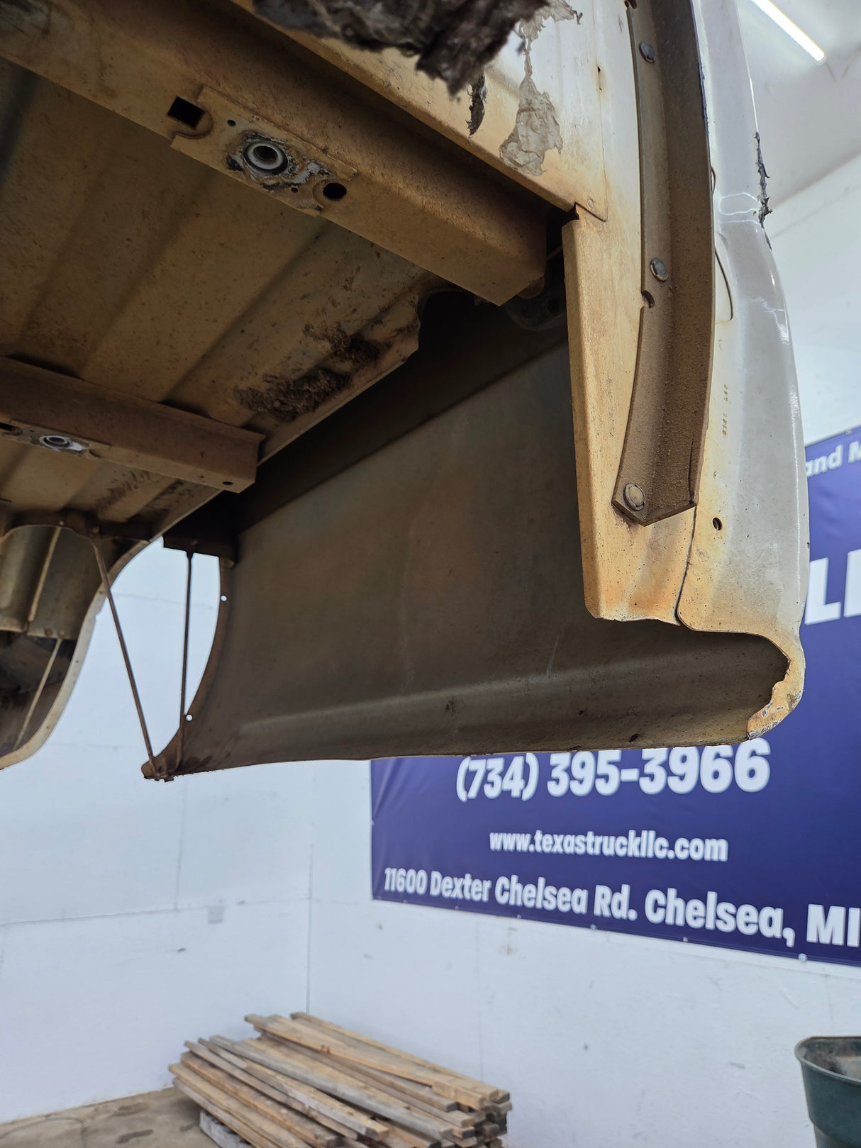 1999-2007 Chevrolet Silverado / GMC Sierra 1500 2500 3500 HD 8' Long Bed Truck Bed