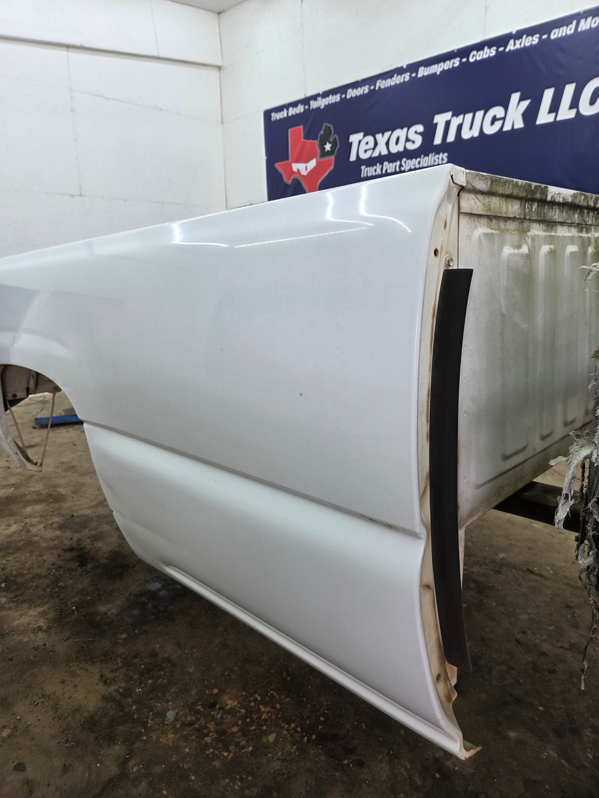 1999-2007 Chevrolet Silverado / GMC Sierra 1500 2500 3500 HD 8' Long Bed Truck Bed