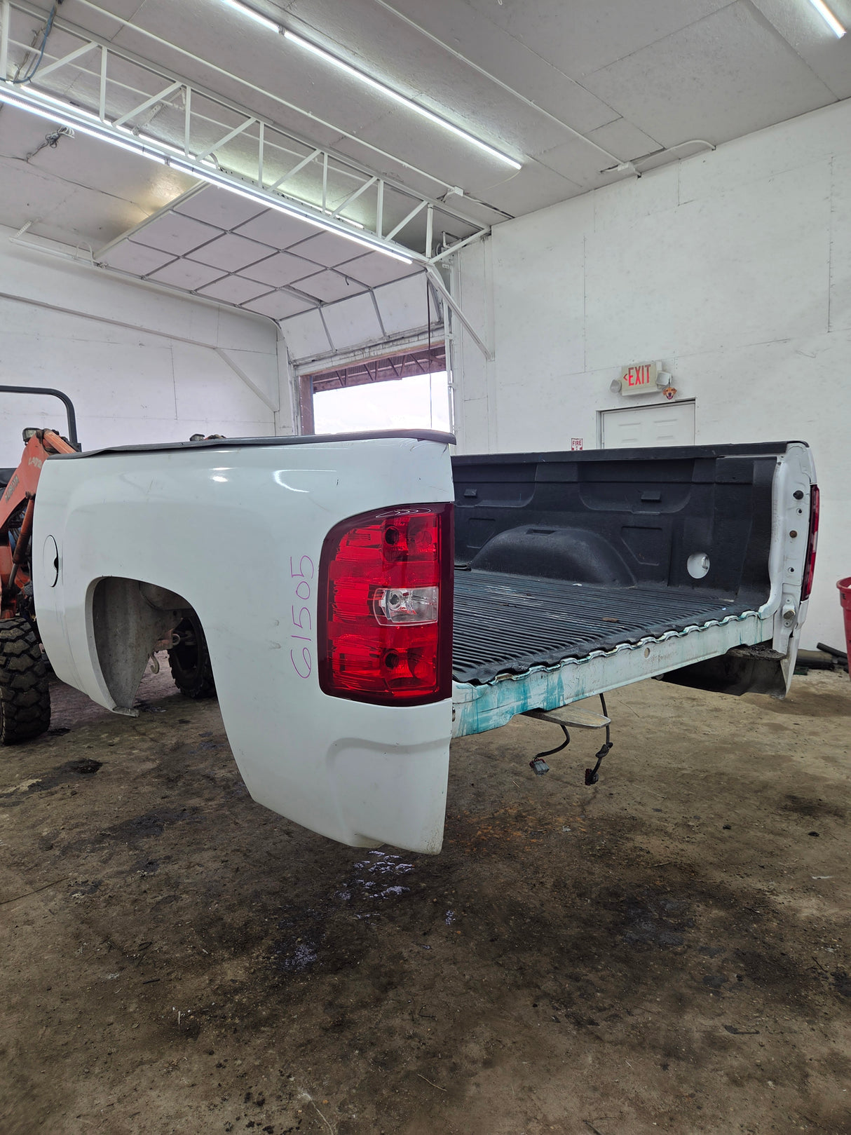 2007-2013 Chevrolet Silverado 1500 2500 3500 HD 6' 6" Short Truck Bed