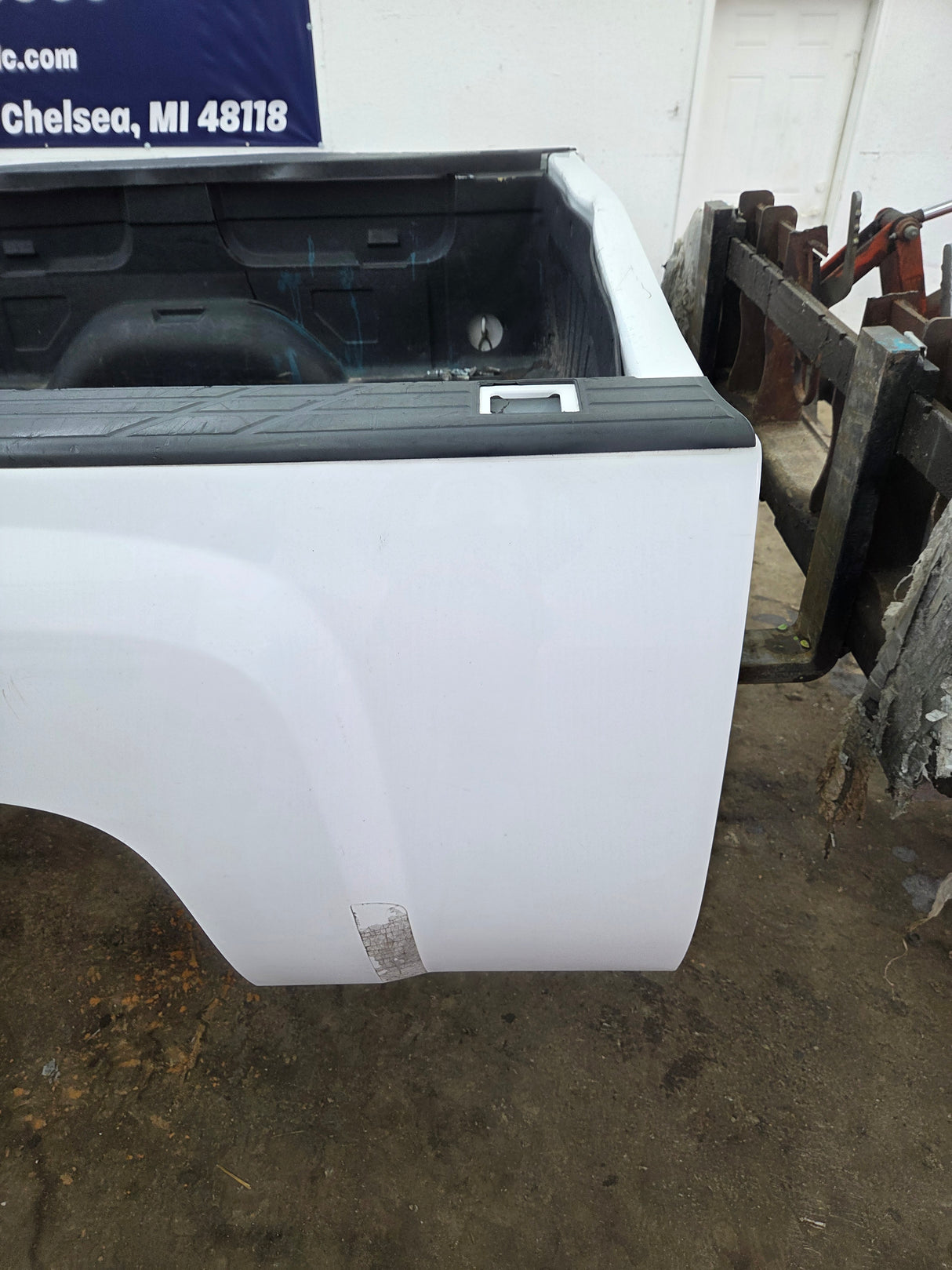 2007-2013 Chevrolet Silverado 1500 2500 3500 HD 6' 6" Short Truck Bed