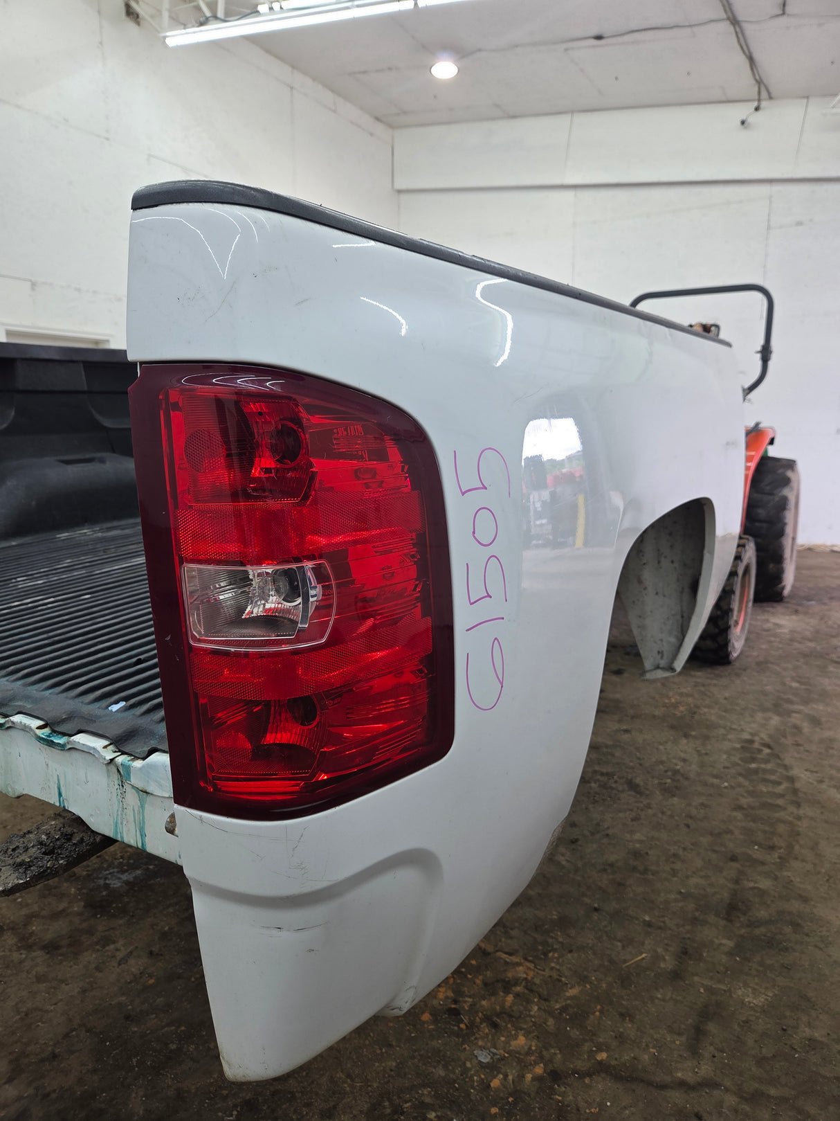 2007-2013 Chevrolet Silverado 1500 2500 3500 HD 6' 6" Short Truck Bed