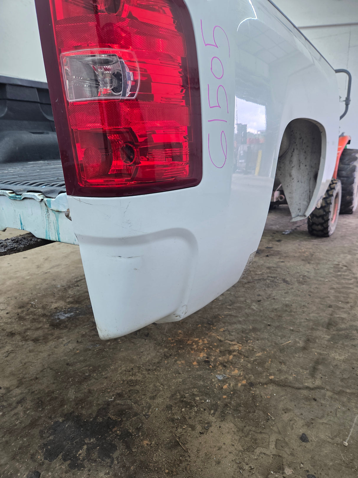 2007-2013 Chevrolet Silverado 1500 2500 3500 HD 6' 6" Short Truck Bed
