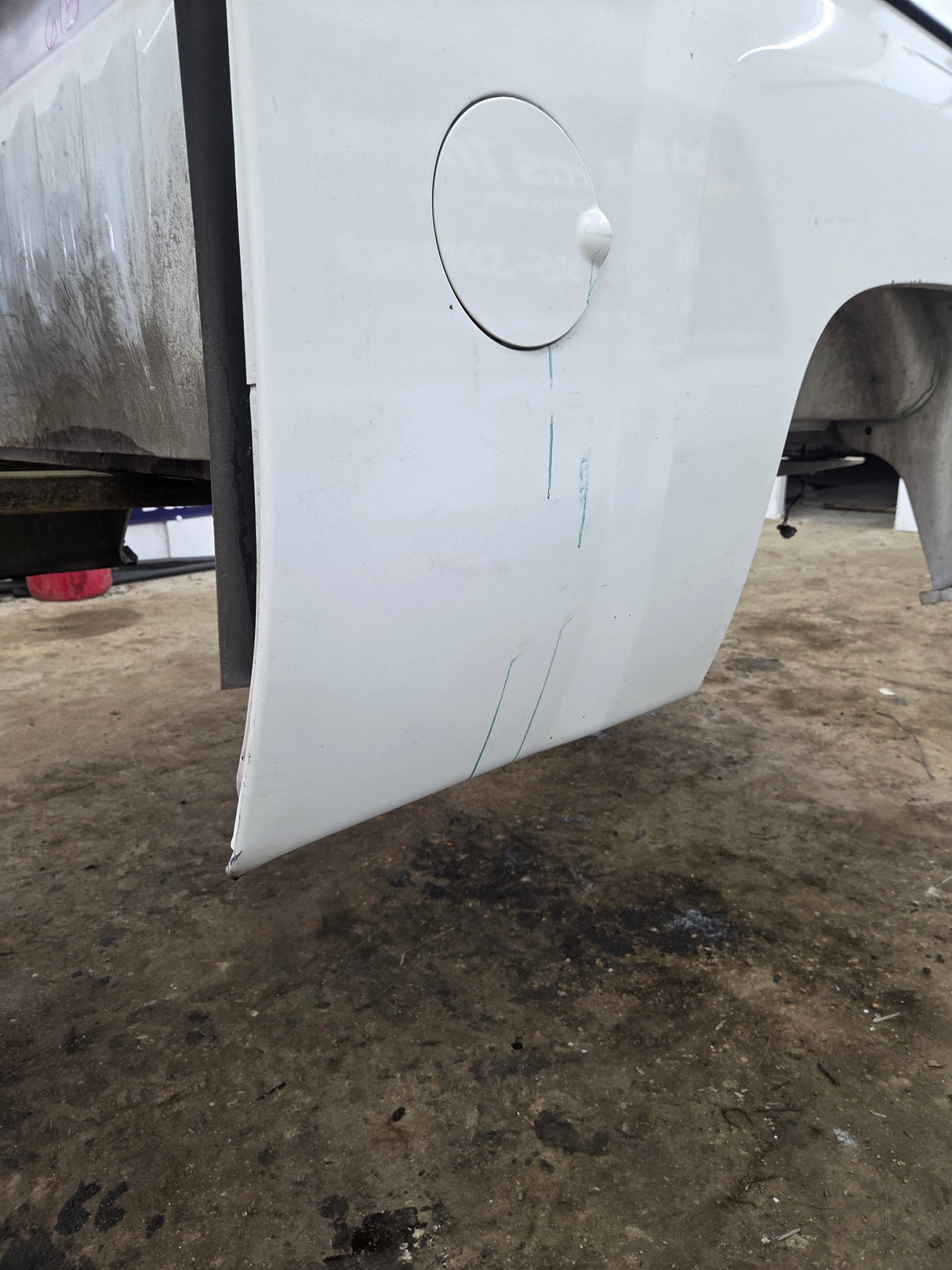 2007-2013 Chevrolet Silverado 1500 2500 3500 HD 6' 6" Short Truck Bed
