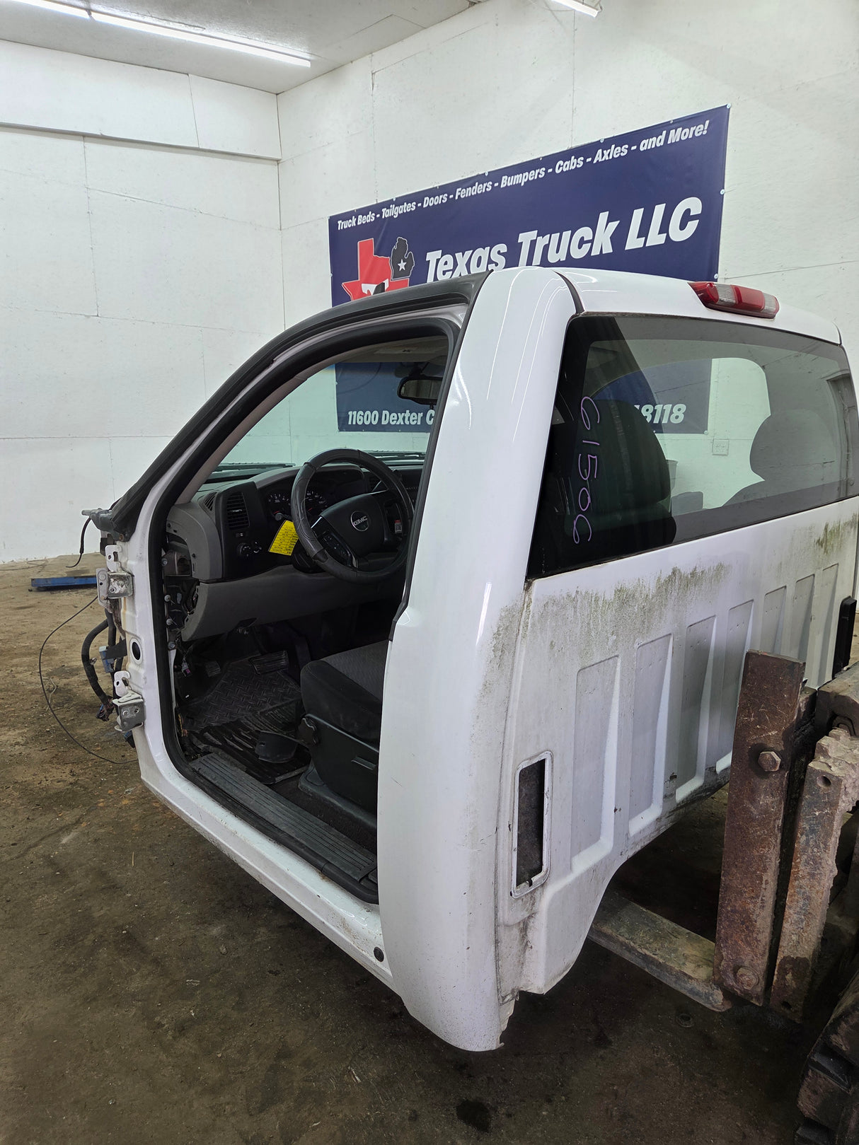 2007-2013 Chevrolet Silverado / GMC Sierra 1500 2500 3500 HD Regular Cab