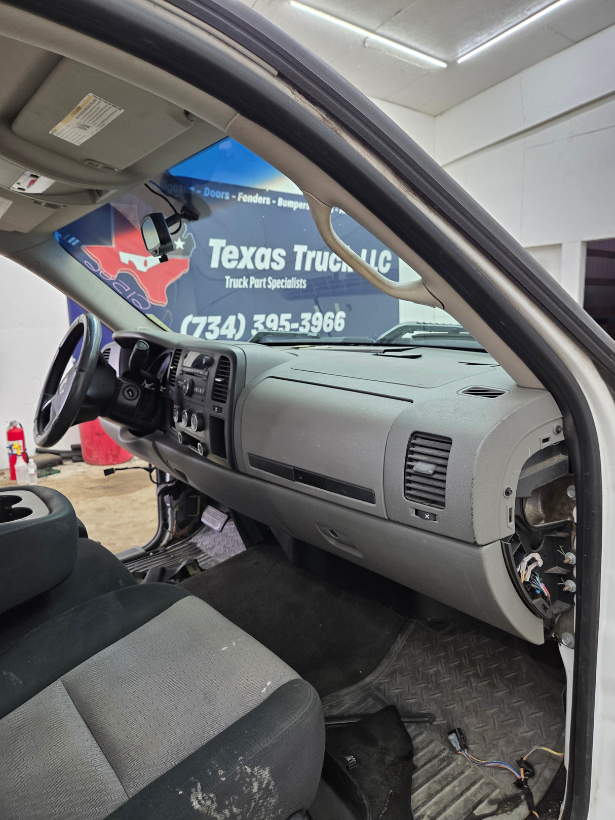 2007-2013 Chevrolet Silverado / GMC Sierra 1500 2500 3500 HD Regular Cab