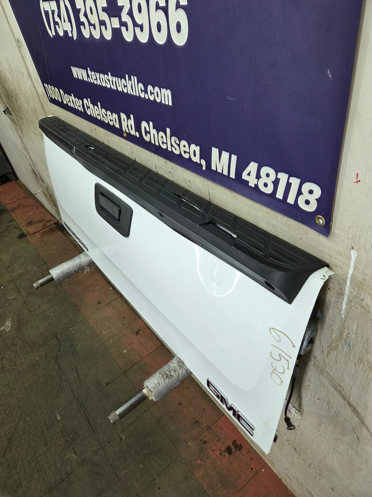 2007-2013 Chevrolet Silverado / GMC Sierra HD Tailgate 1500 2500 3500