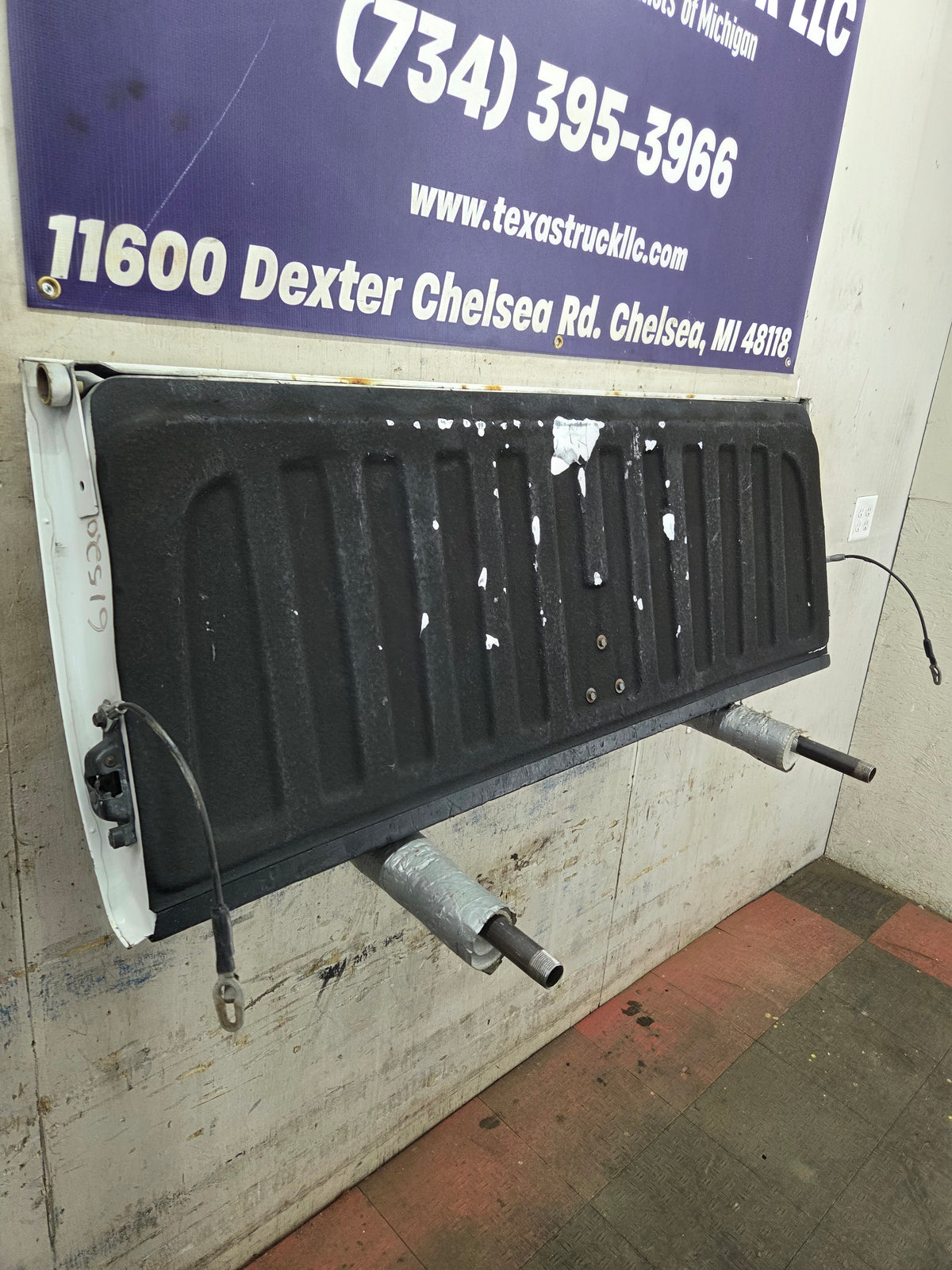 2007-2013 Chevrolet Silverado / GMC Sierra HD Tailgate 1500 2500 3500