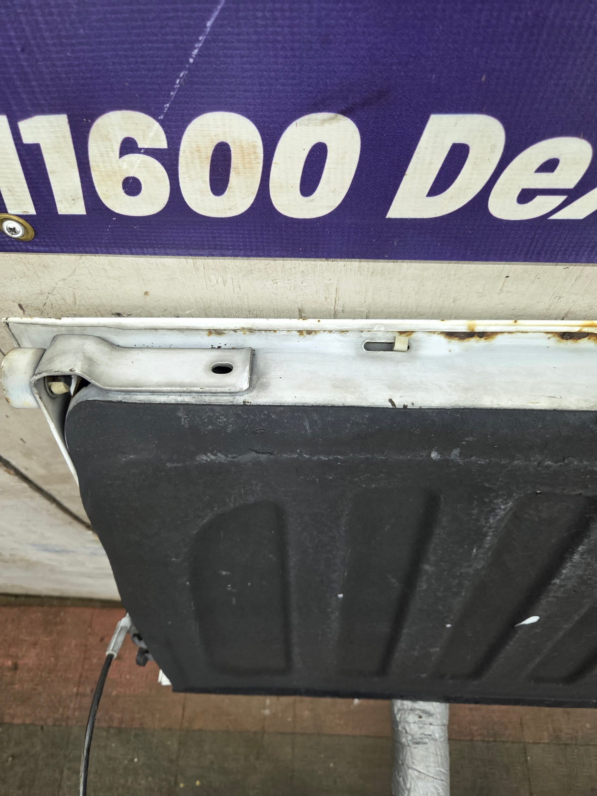 2007-2013 Chevrolet Silverado / GMC Sierra HD Tailgate 1500 2500 3500