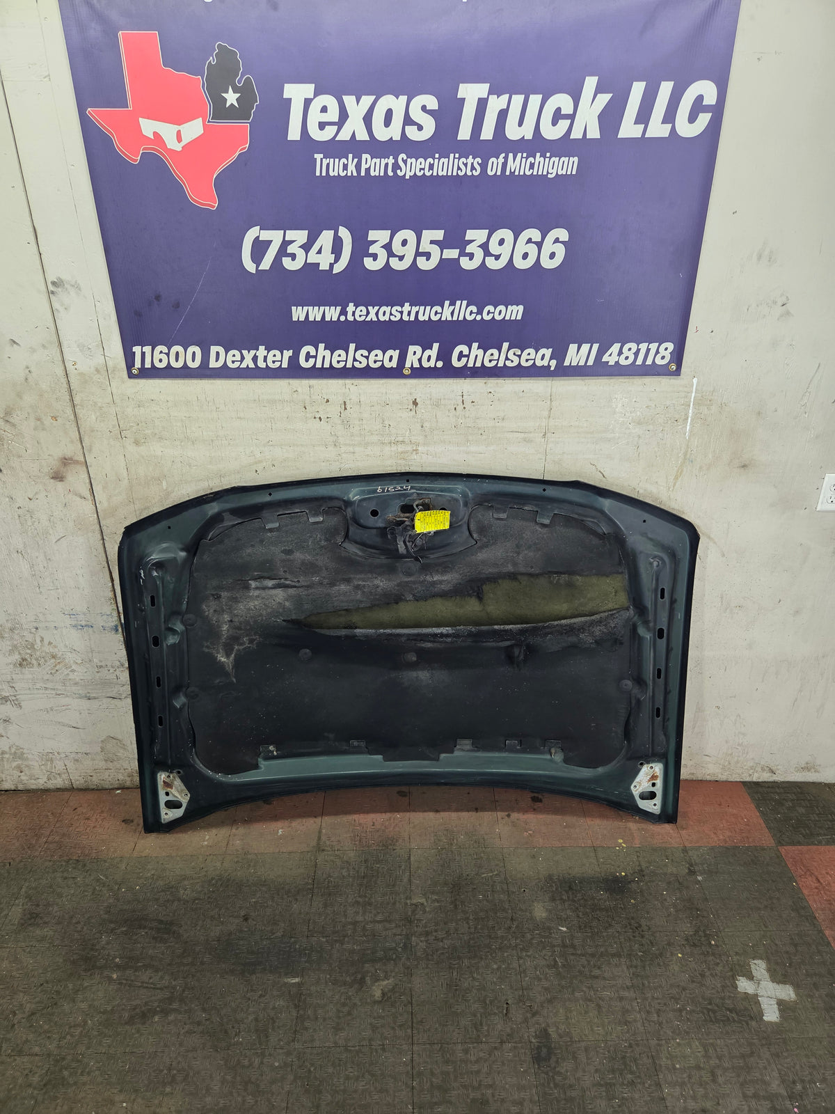 2003-2006 Chevrolet Silverado 2500 3500 Cateye HD Hood OEM