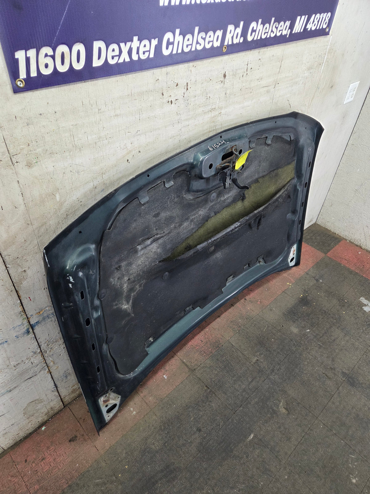 2003-2006 Chevrolet Silverado 2500 3500 Cateye HD Hood OEM