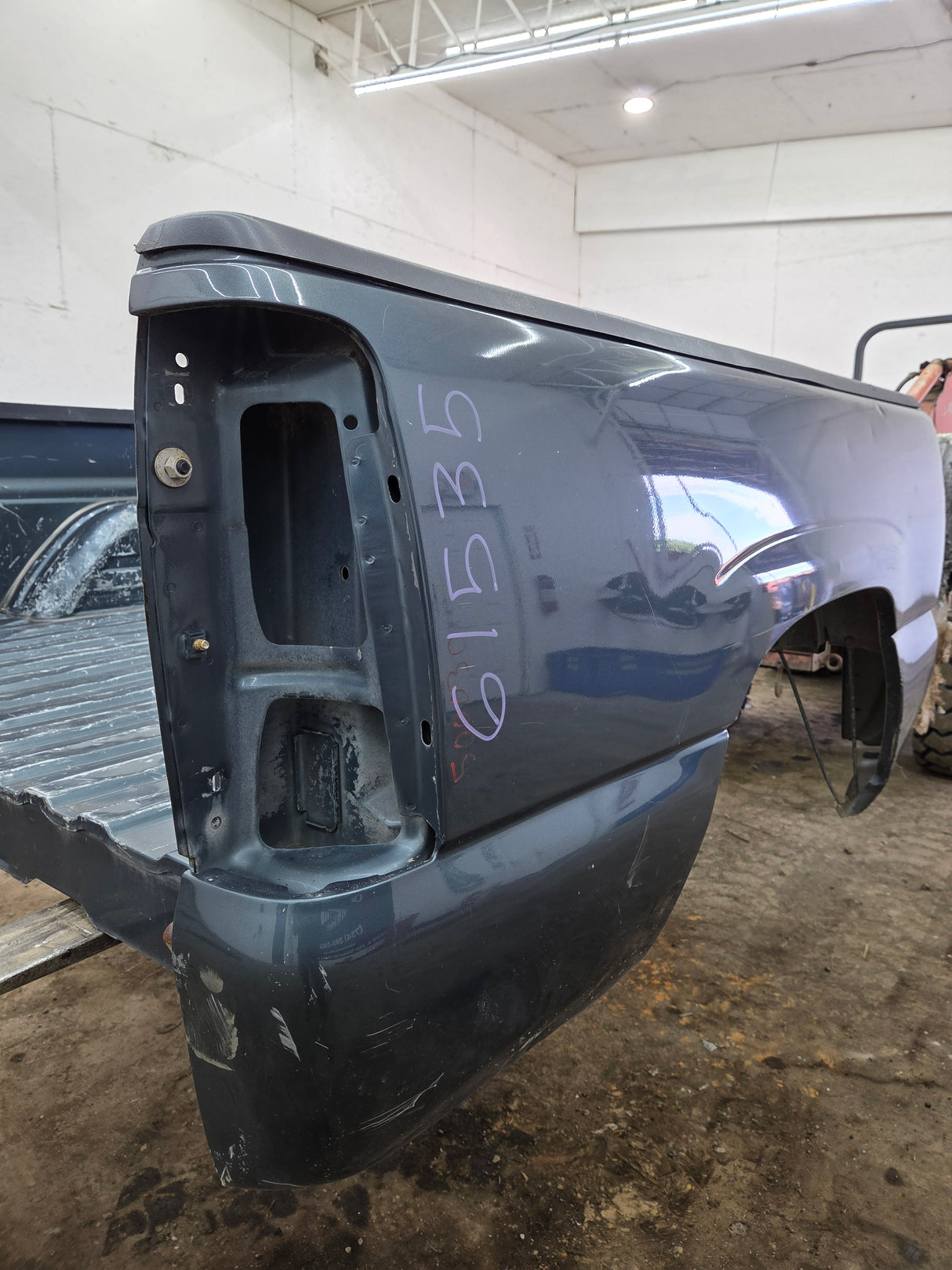 1999-2007 Chevrolet Silverado / GMC Sierra 1500 5' 8" Short Truck Bed