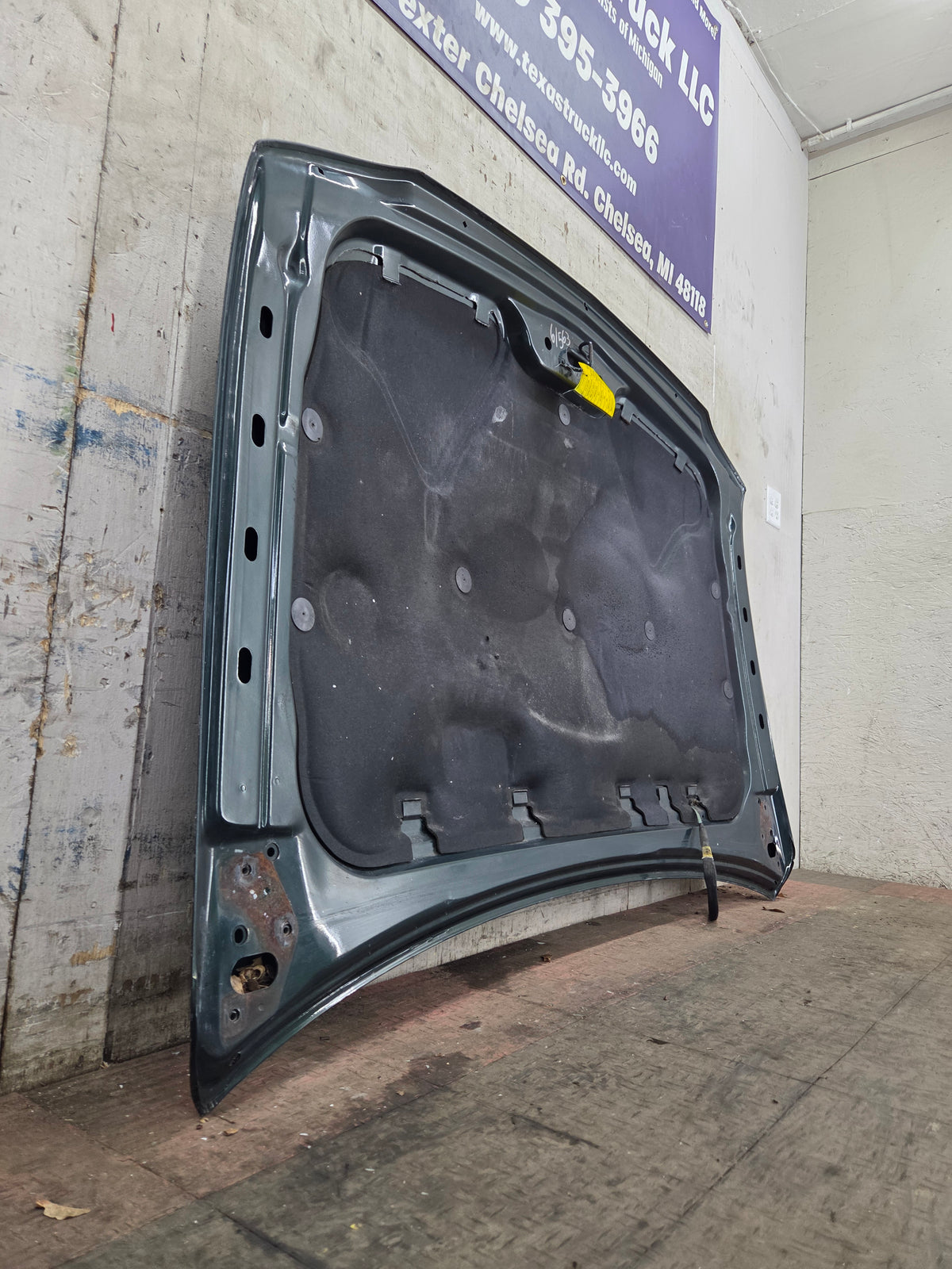 1999-2006 GMC Sierra 1500 2500 3500 Hood