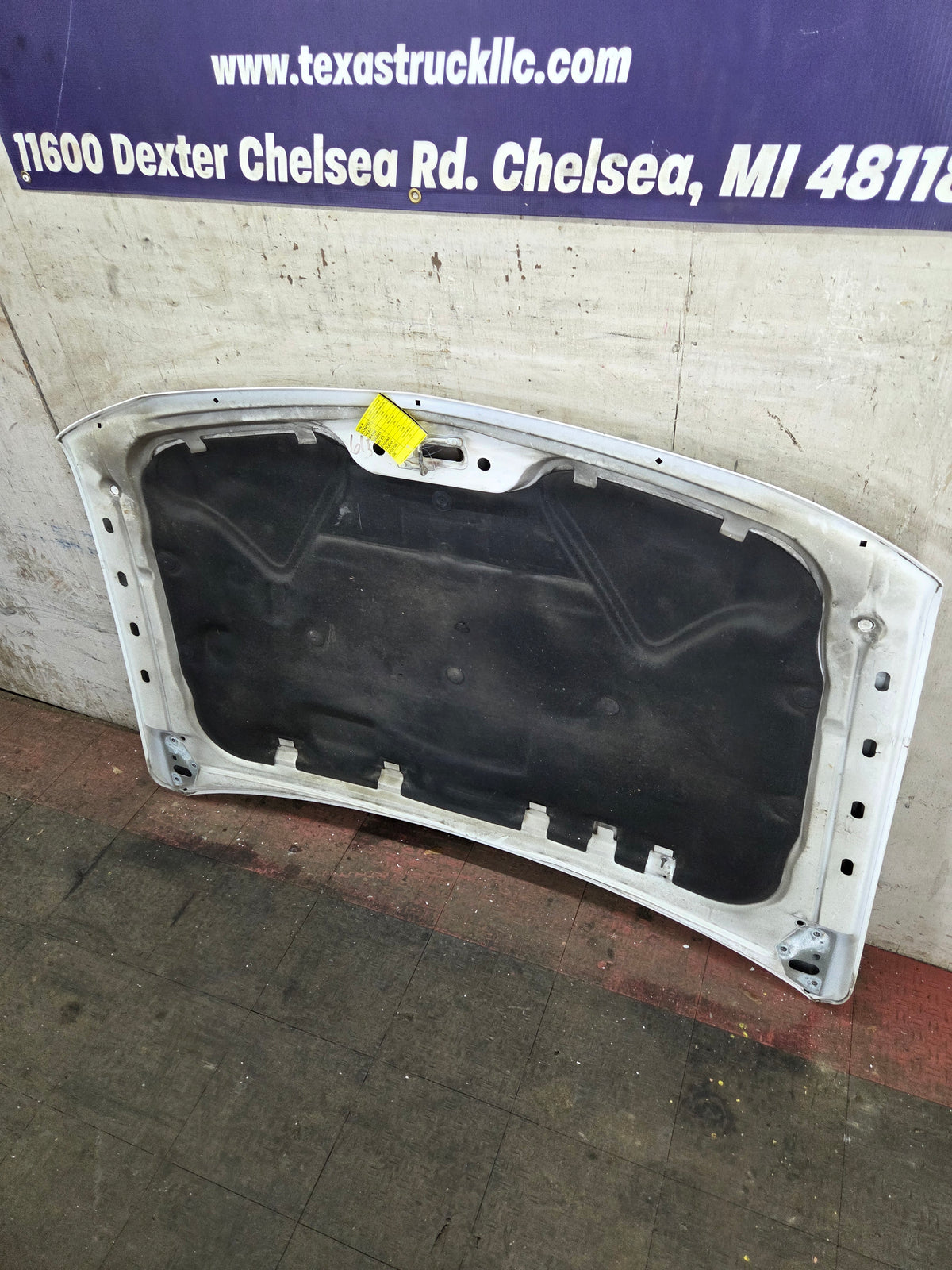 1999-2006 GMC Sierra 1500 2500 3500 Hood