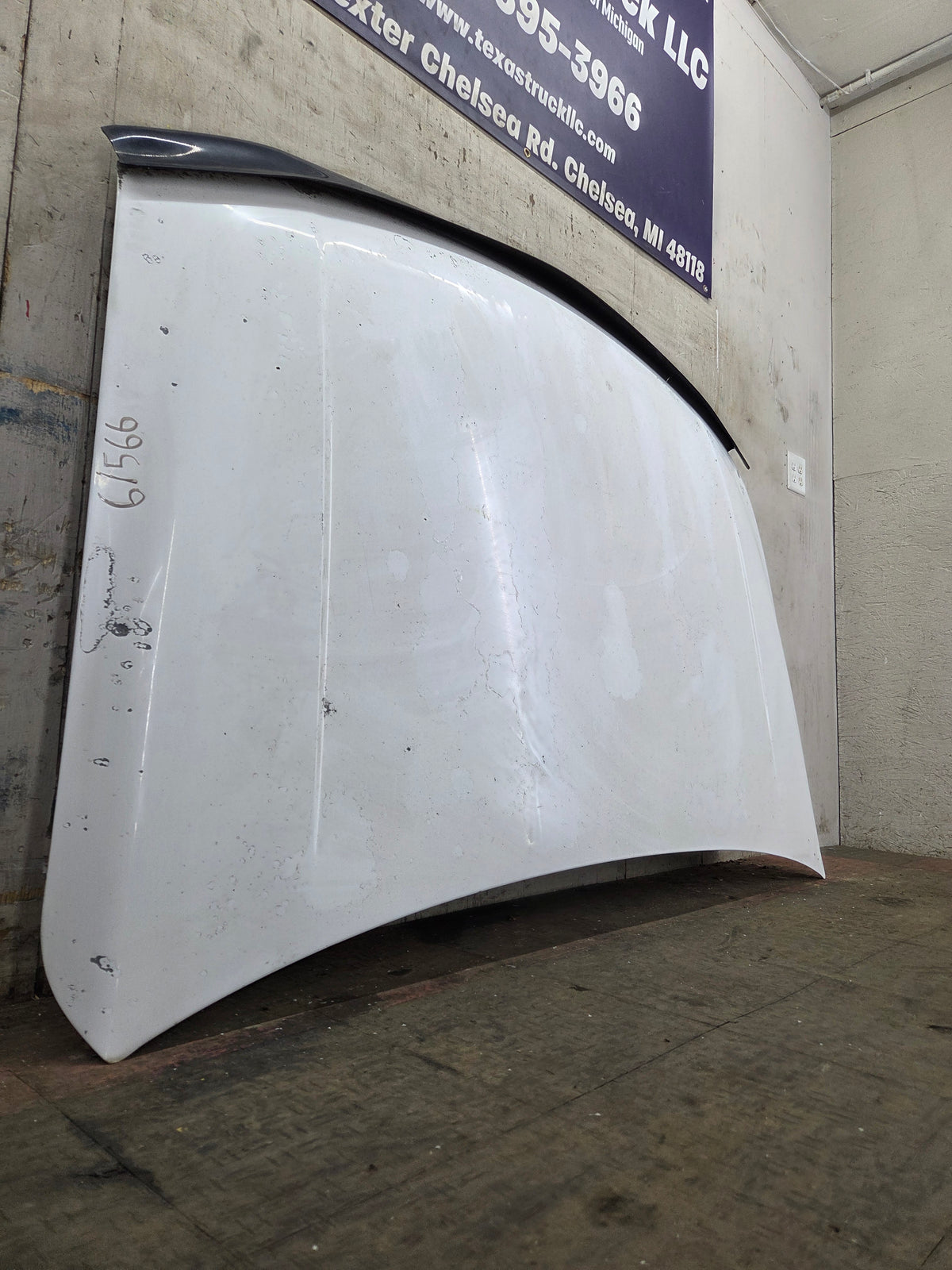 1999-2006 GMC Sierra 1500 2500 3500 Hood