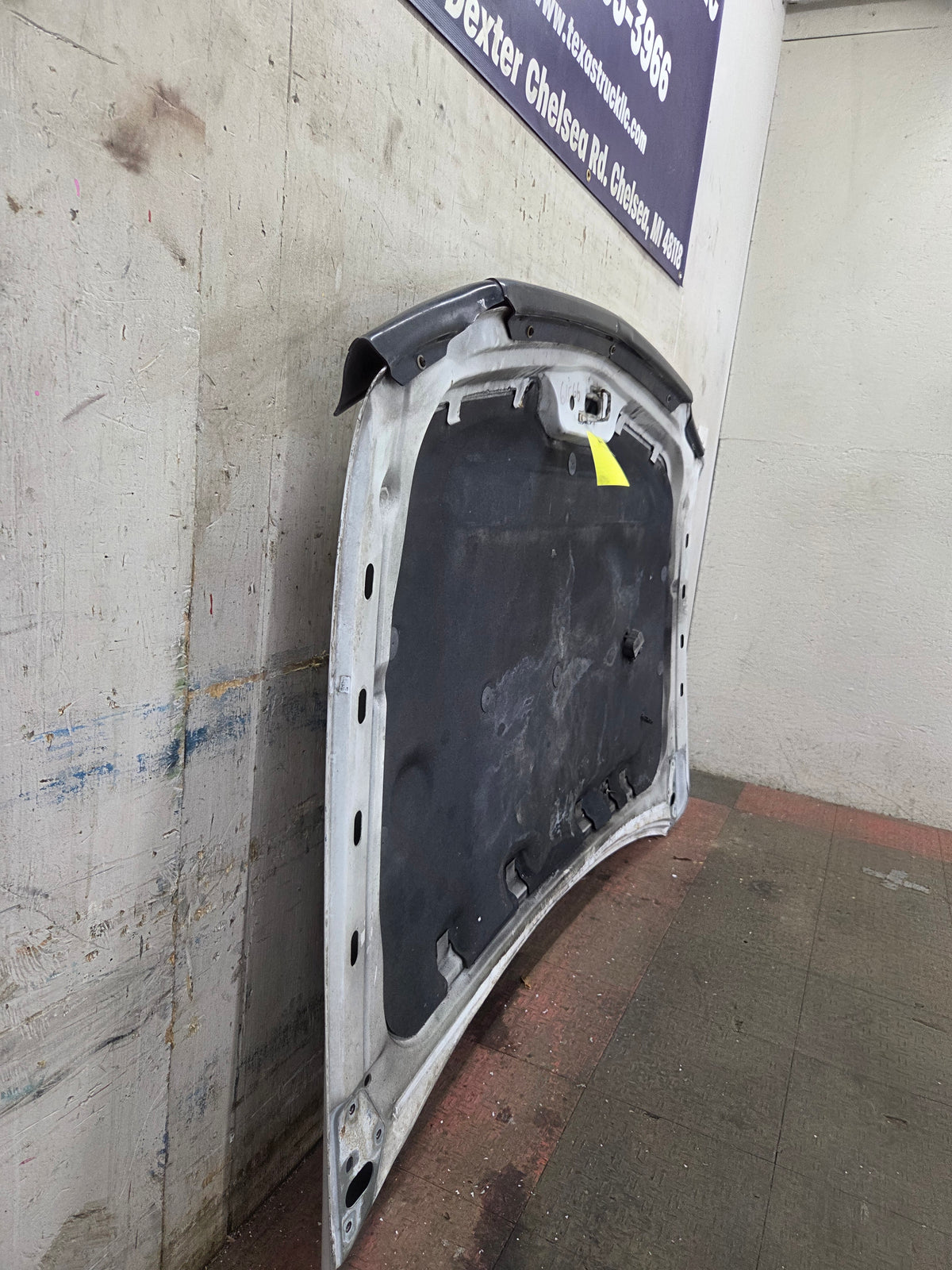 1999-2006 GMC Sierra 1500 2500 3500 Hood