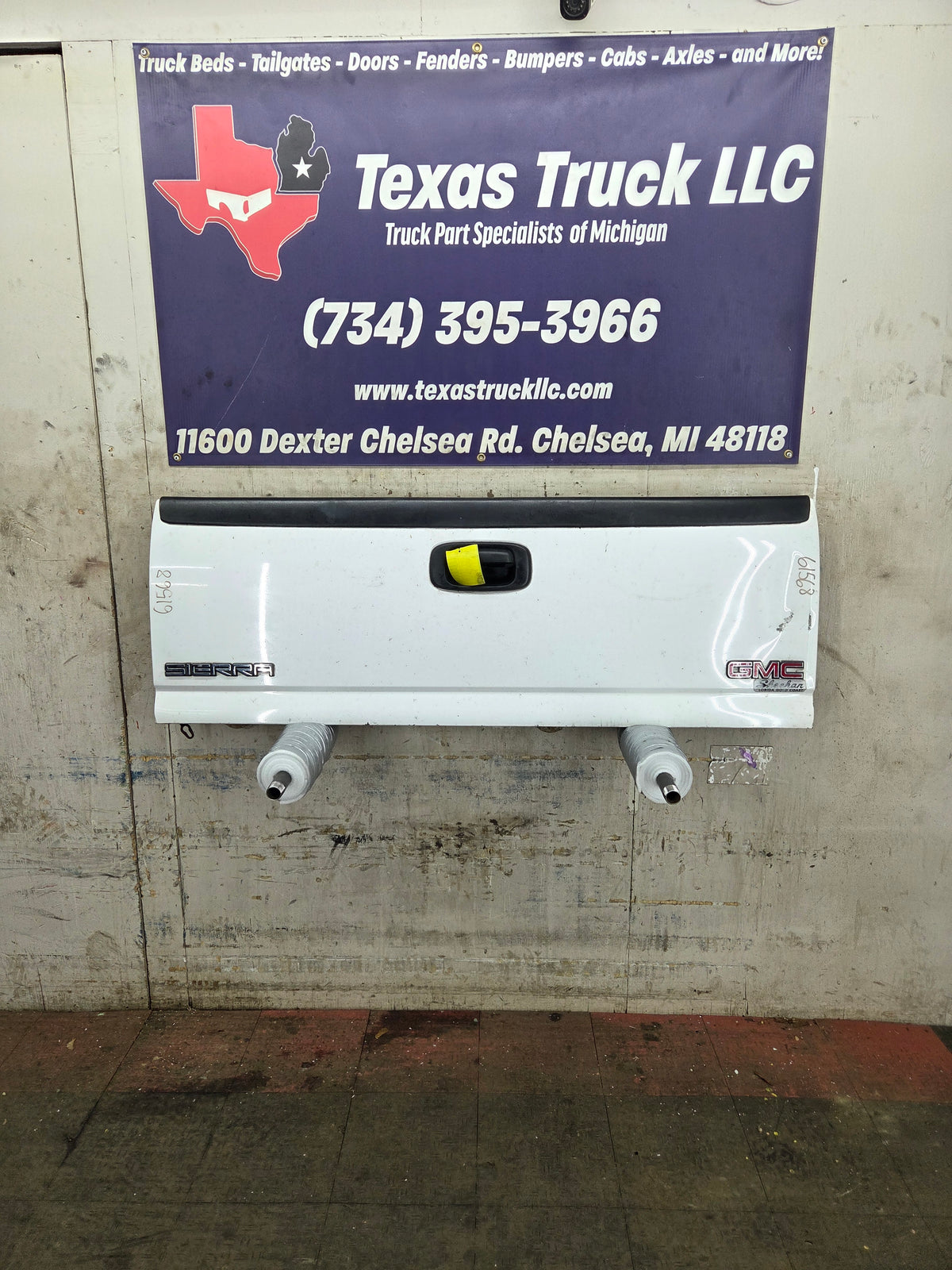 1999-2007 Chevrolet Silverado / GMC Sierra 1500 2500 3500 Tailgate
