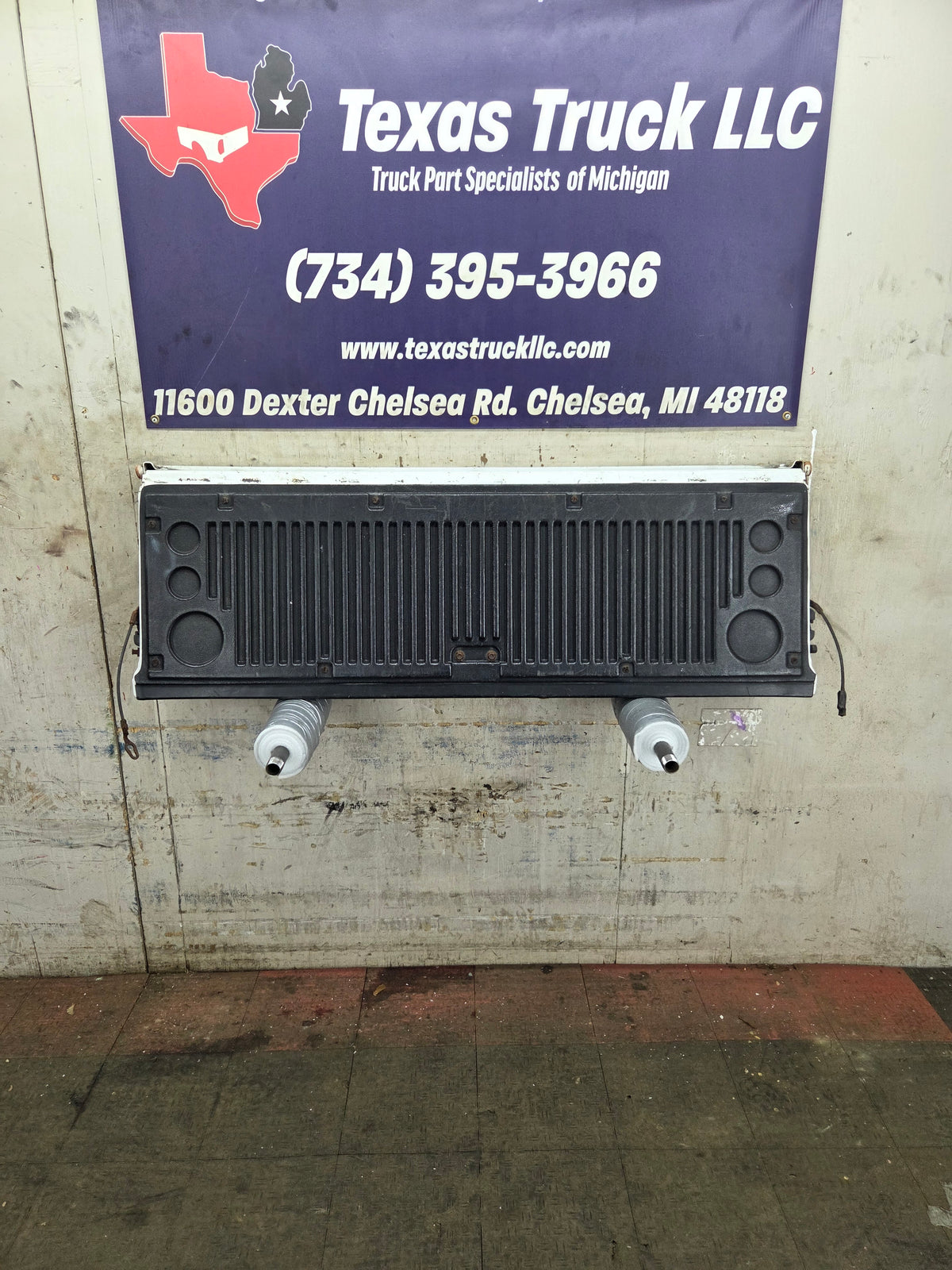 1999-2007 Chevrolet Silverado / GMC Sierra 1500 2500 3500 Tailgate