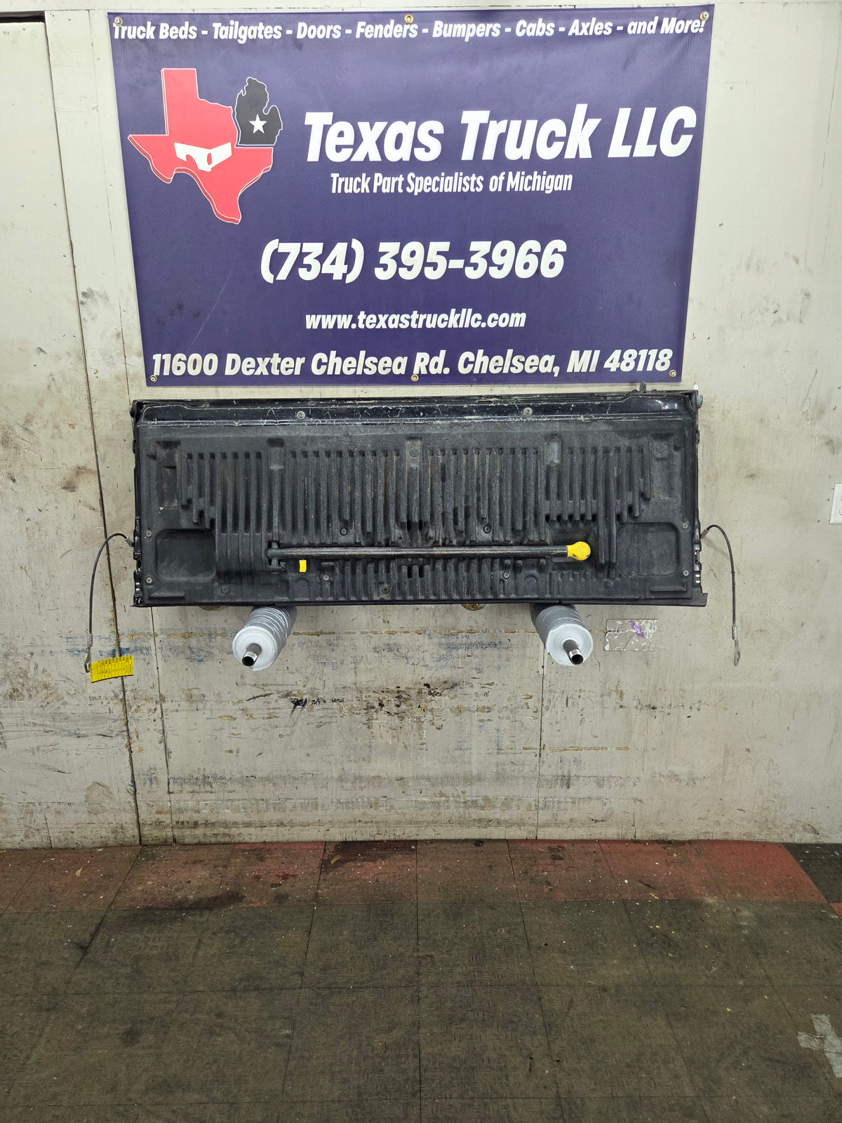 2008-2016 Ford Super Duty Tailgate With Step F250 F350 F450 F550