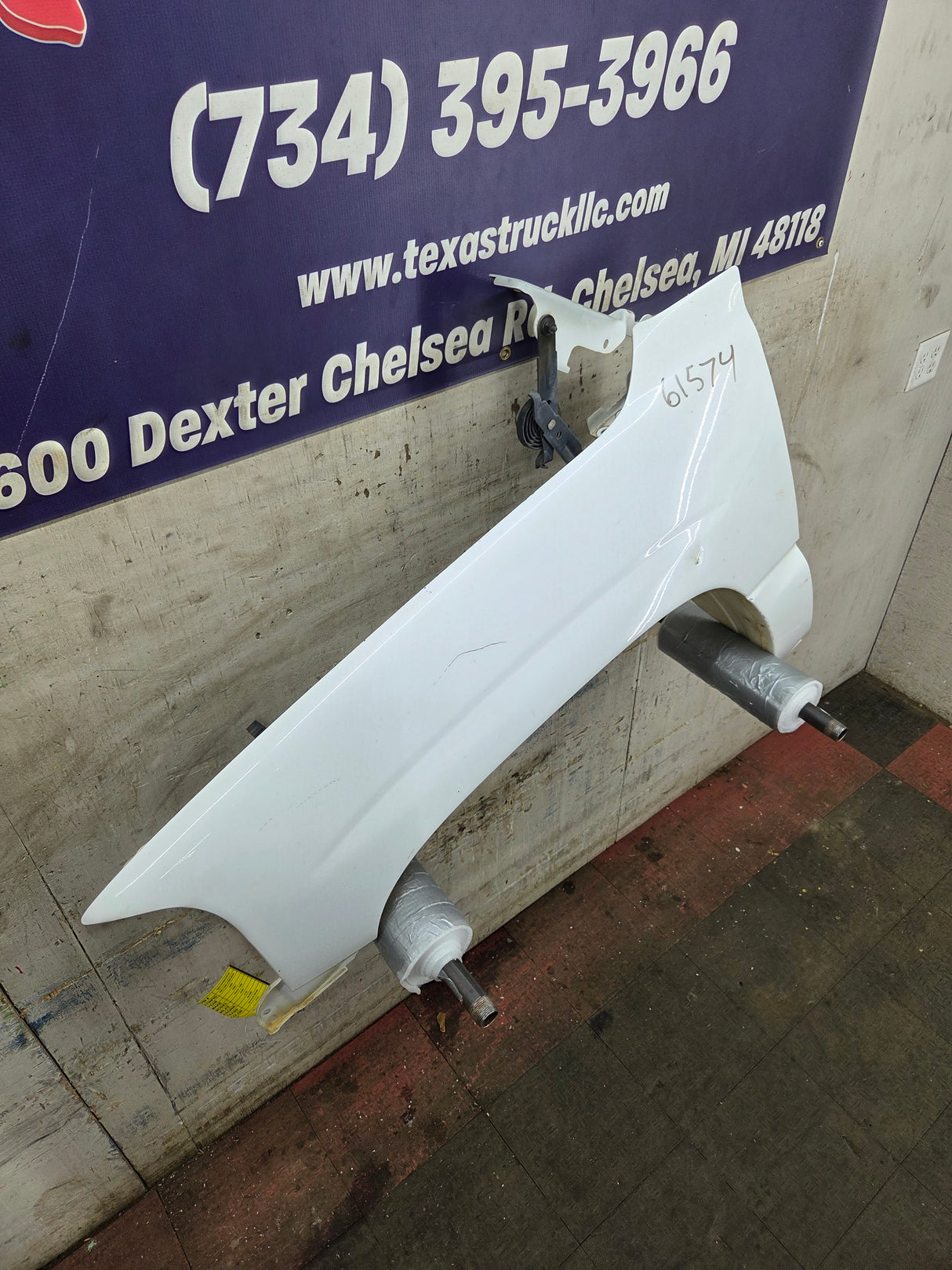 1999-2006 GMC Sierra / Yukon 1500 2500 3500 HD Driver Front Fender