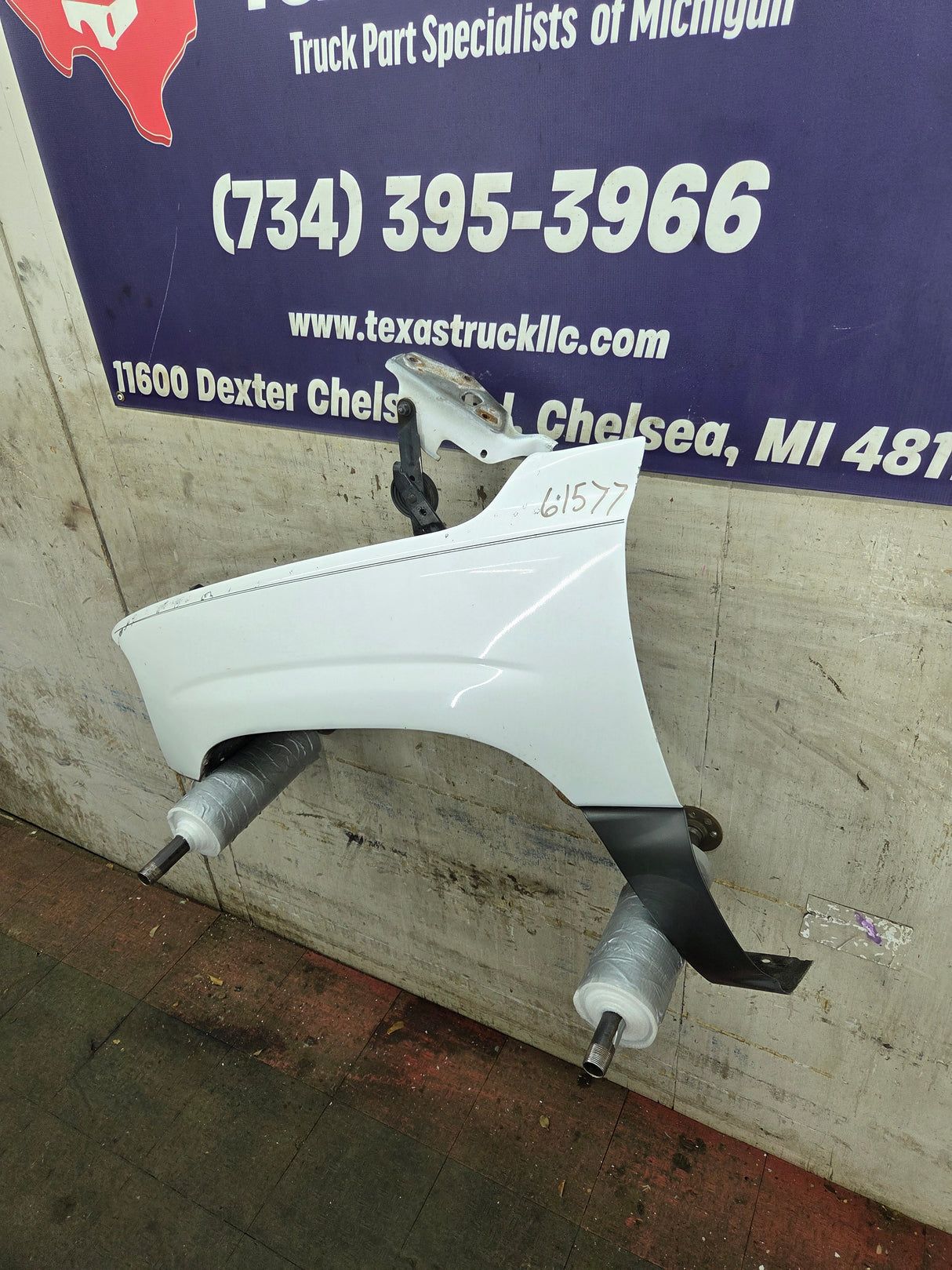 1999-2006 GMC Sierra / Yukon 1500 2500 3500 HD Driver Front Fender