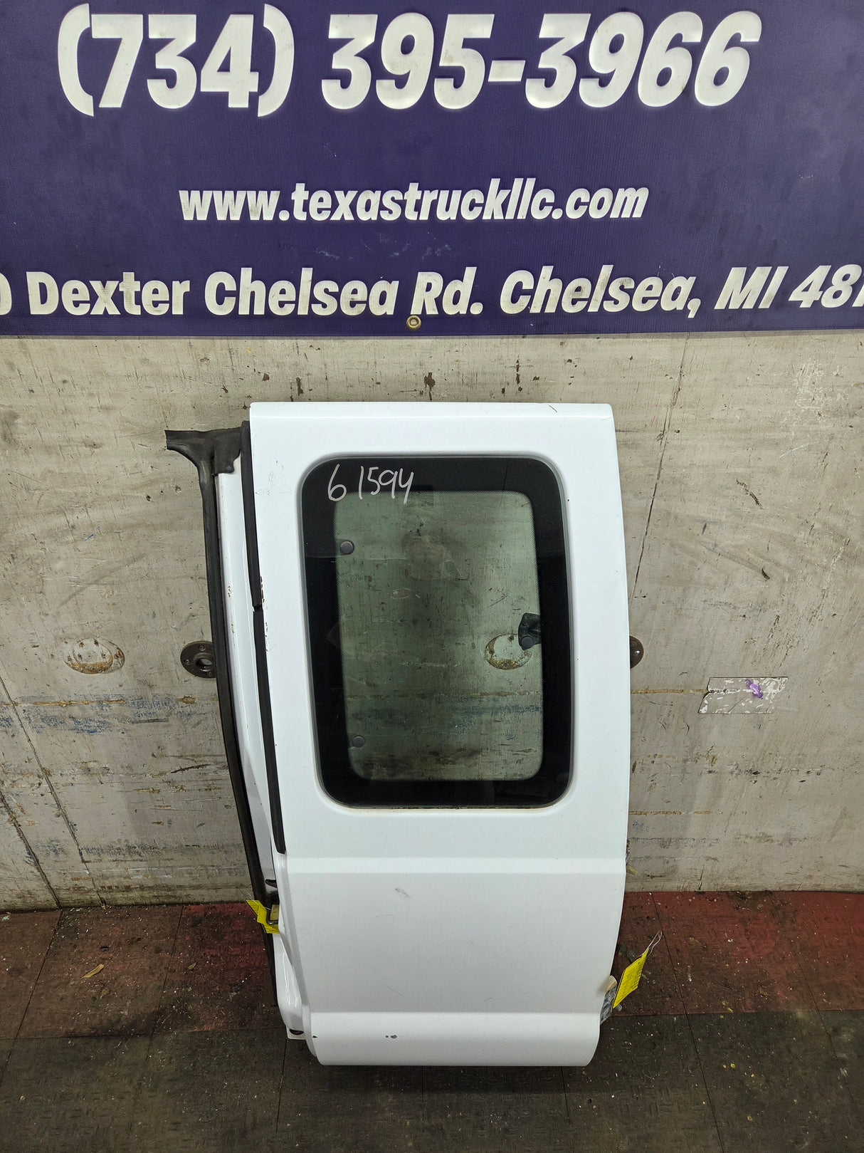 1999-2007 Ford Super Duty F250 F350 F450 F550 LH Extended Cab Driver Side Rear Door
