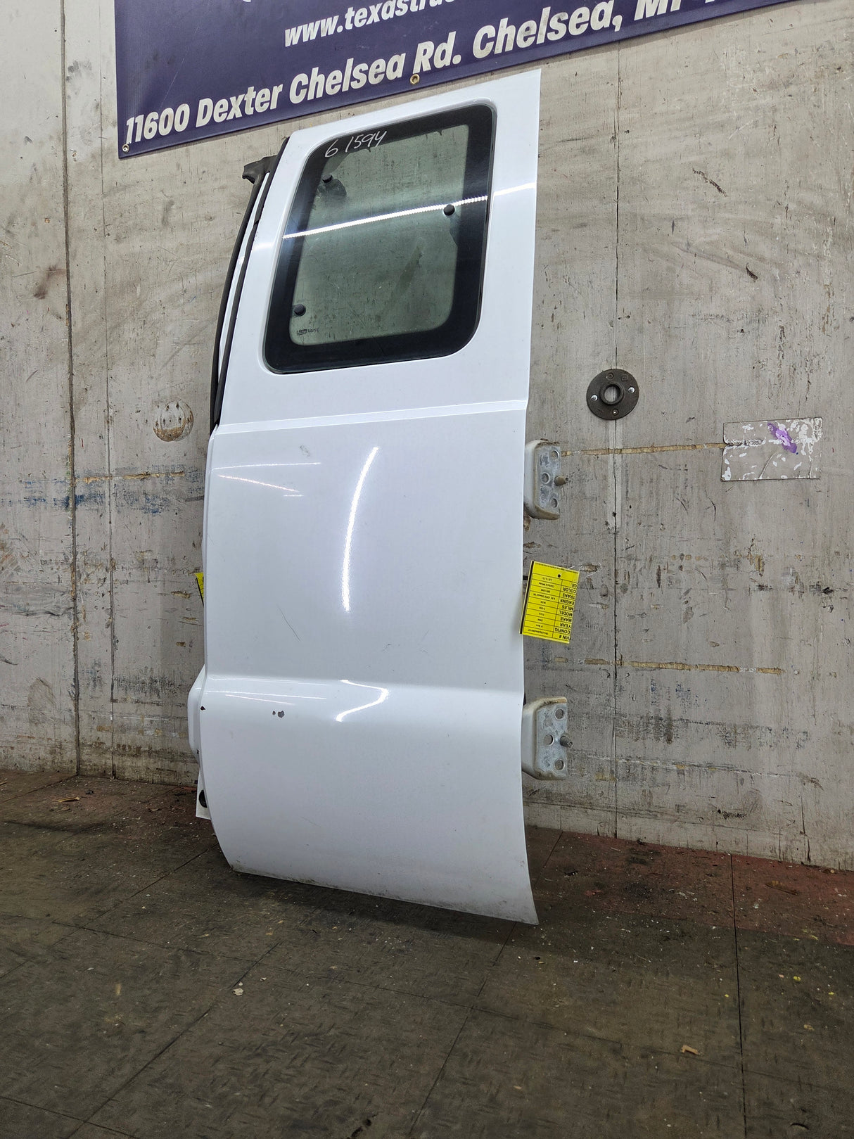 1999-2007 Ford Super Duty F250 F350 F450 F550 LH Extended Cab Driver Side Rear Door