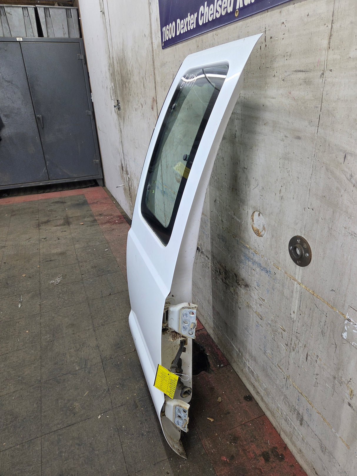 1999-2007 Ford Super Duty F250 F350 F450 F550 LH Extended Cab Driver Side Rear Door