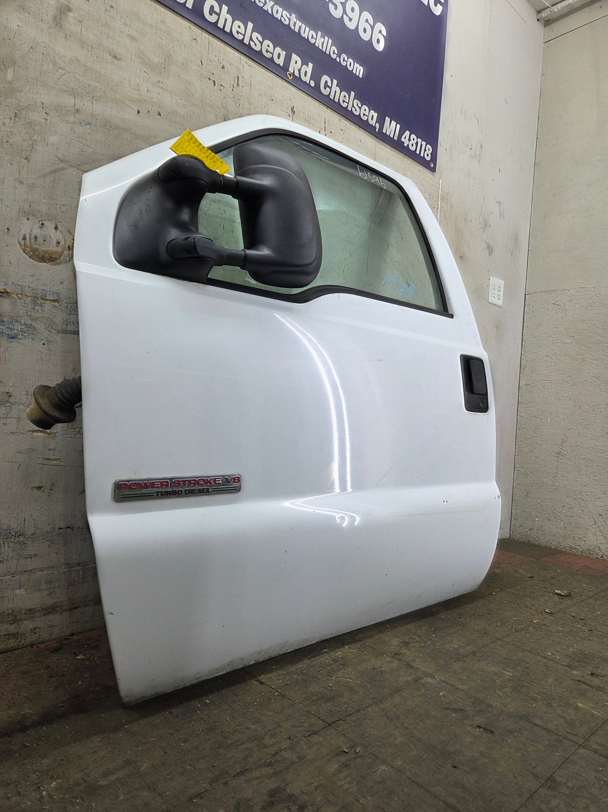 1999-2011 Ford Super Duty LH Driver Side Front Door F250 F350 F450 F550