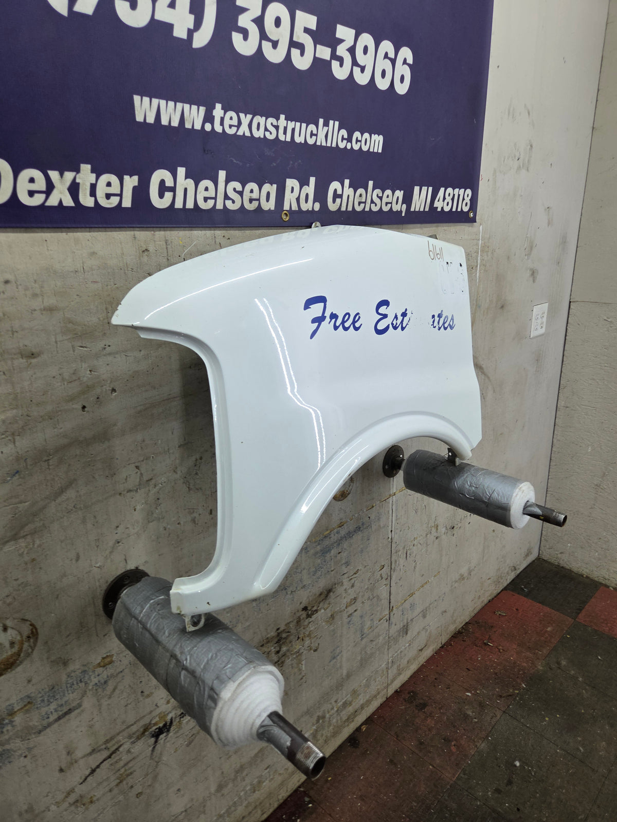 1996-2002 Chevrolet / GMC Express Savana 1500 2500 3500 Left Hand Driver Side Front Fender