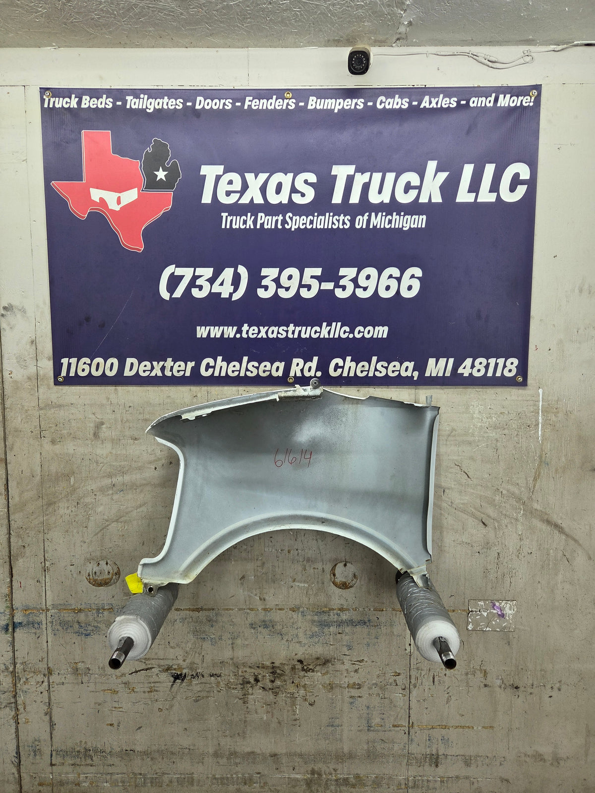 1996-2002 Chevrolet / GMC Express Savana 1500 2500 3500 Right Hand Passenger Side Front Fender
