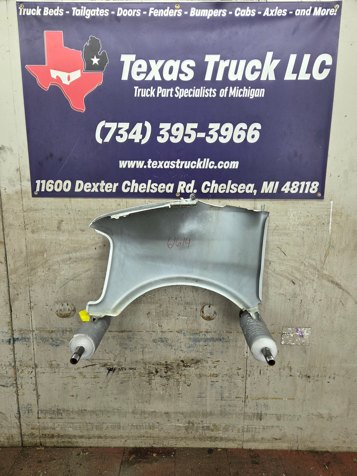 1996-2002 Chevrolet / GMC Express Savana 1500 2500 3500 Right Hand Passenger Side Front Fender