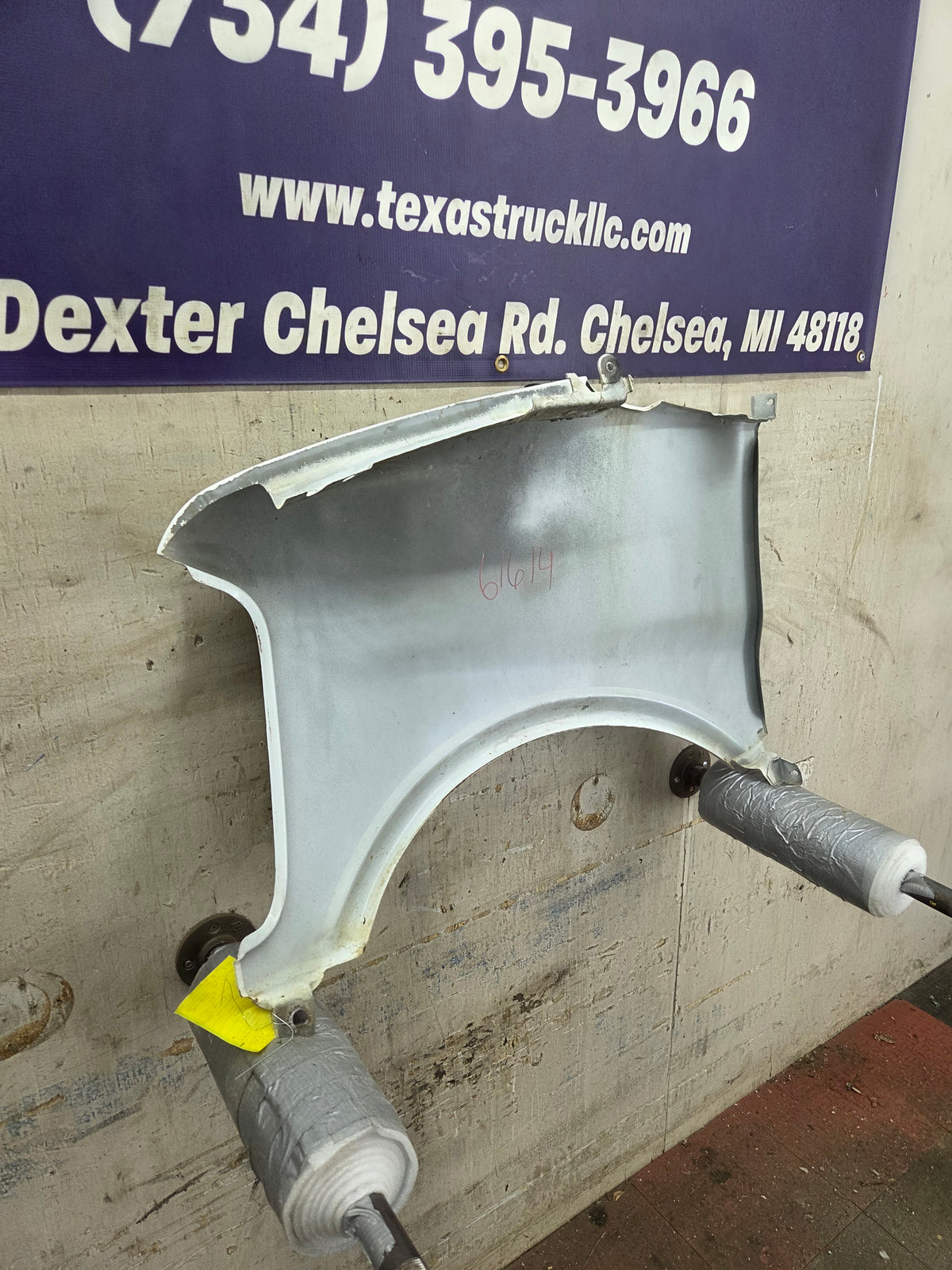 1996-2002 Chevrolet / GMC Express Savana 1500 2500 3500 Right Hand Passenger Side Front Fender