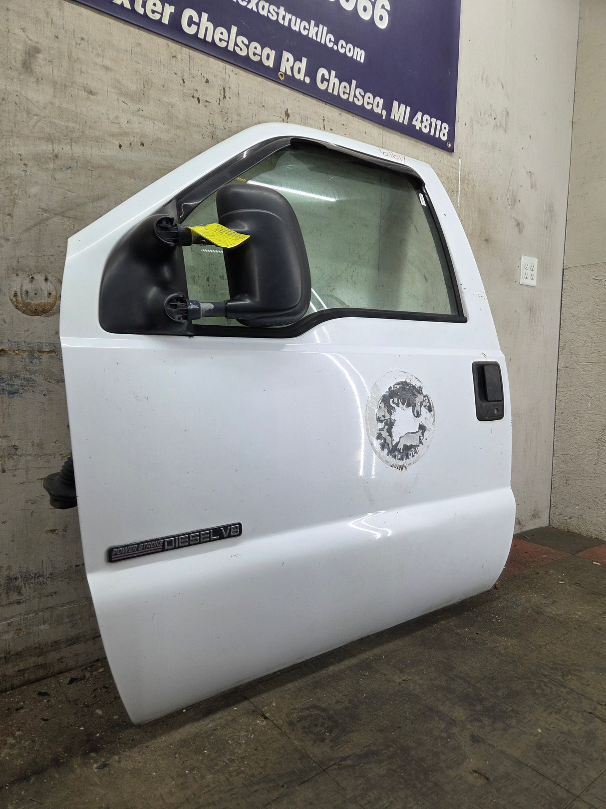 1999-2011 Ford Super Duty LH Driver Side Front Door F250 F350 F450 F550