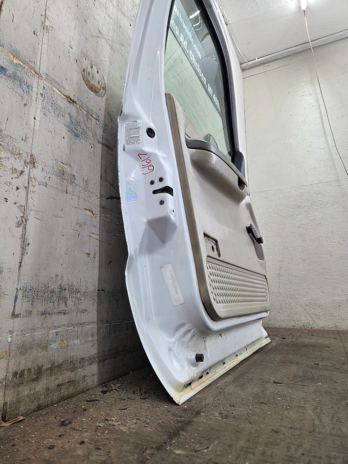 1999-2011 Ford Super Duty LH Driver Side Front Door F250 F350 F450 F550