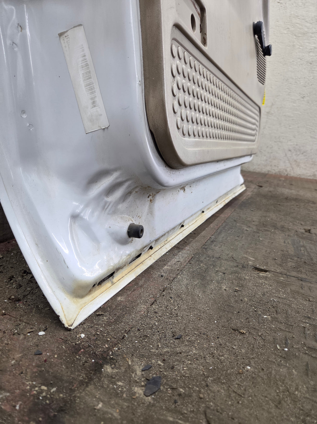 1999-2011 Ford Super Duty LH Driver Side Front Door F250 F350 F450 F550