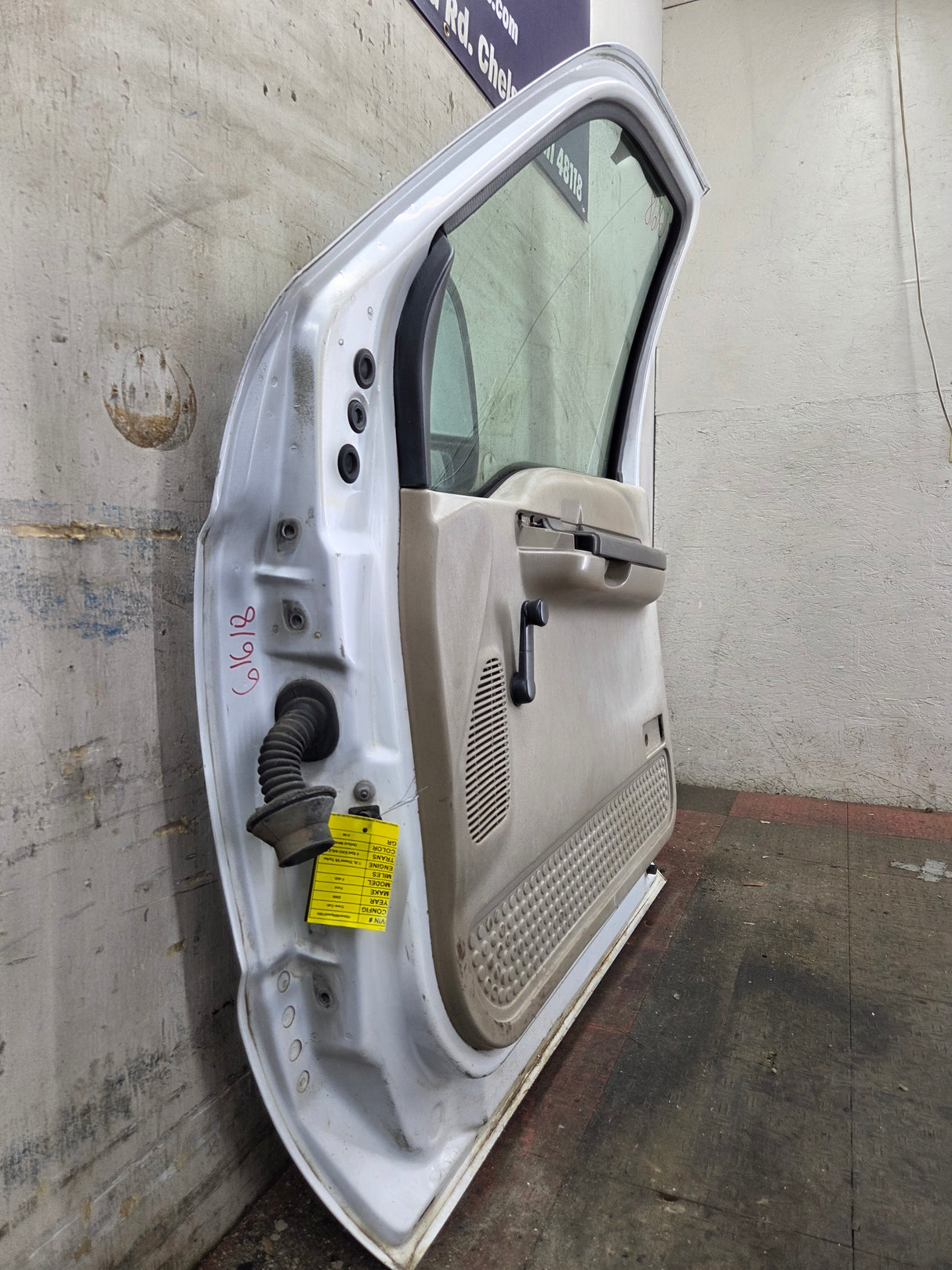 1999-2011 Ford Super Duty RH Passenger Side Front Door F250 F350 F450 F550