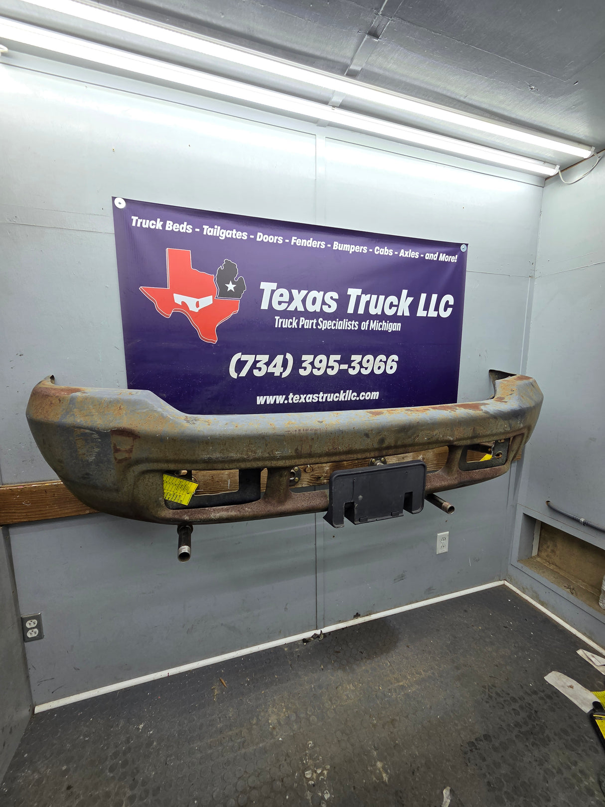 1999-2004 Ford Super Duty F250 F350 F450 F550 Excursion Front Bumper
