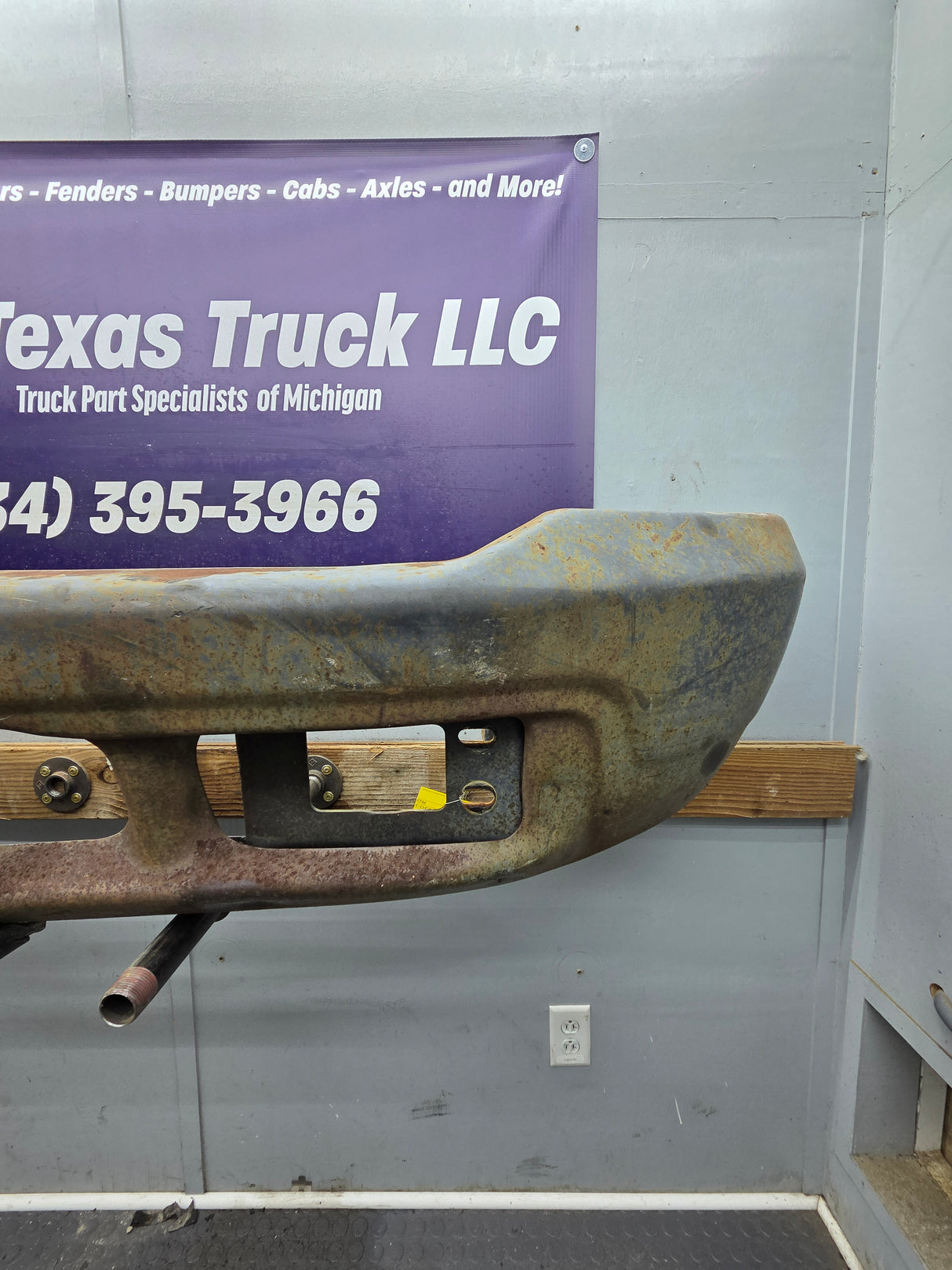 1999-2004 Ford Super Duty F250 F350 F450 F550 Excursion Front Bumper