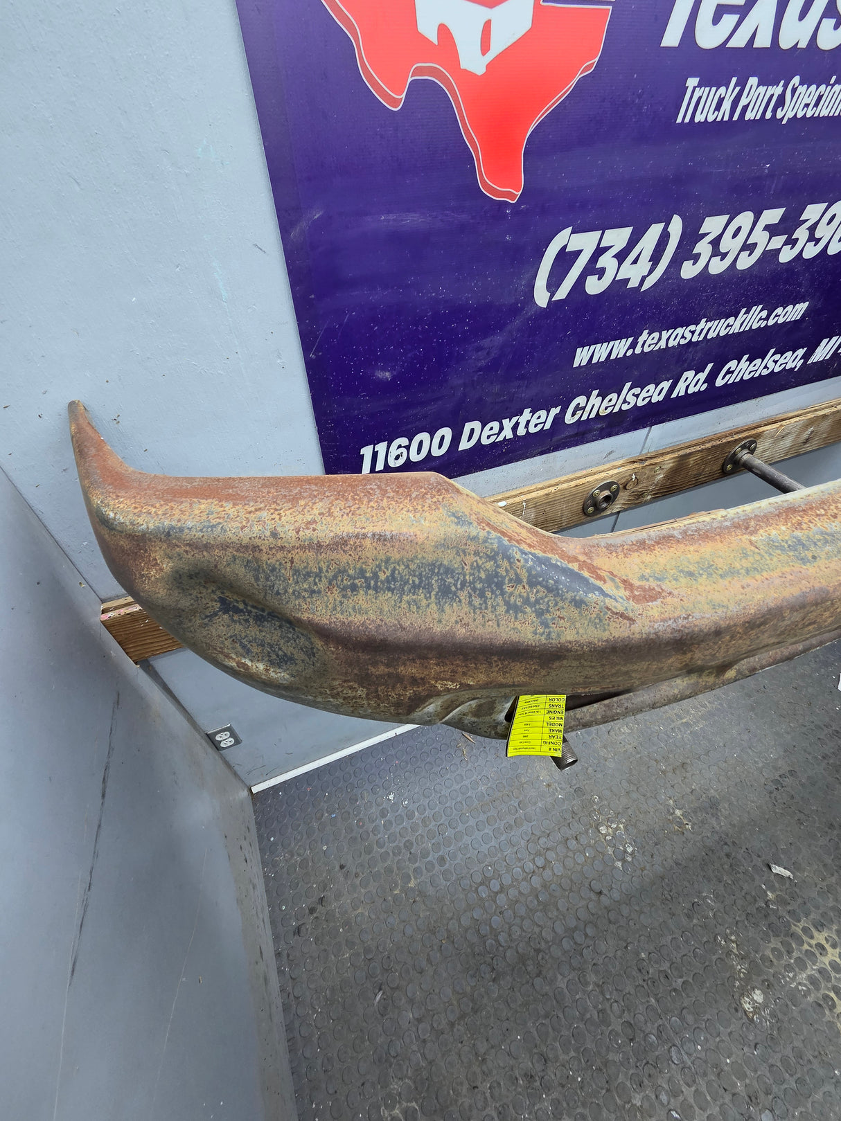 1999-2004 Ford Super Duty F250 F350 F450 F550 Excursion Front Bumper