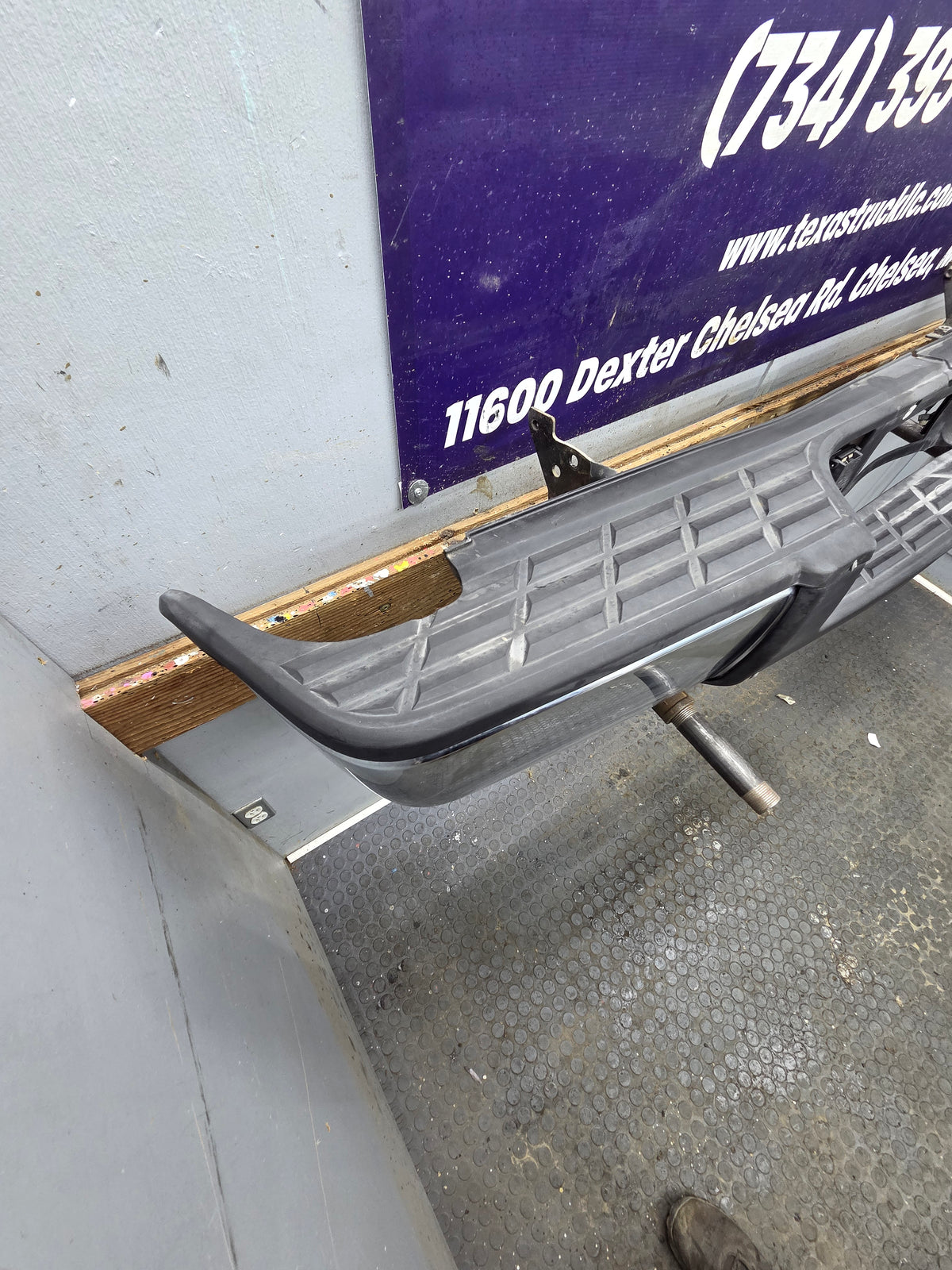 2011-2014 Chevrolet Silverado / GMC Sierra 2500 3500 HD Rear Bumper
