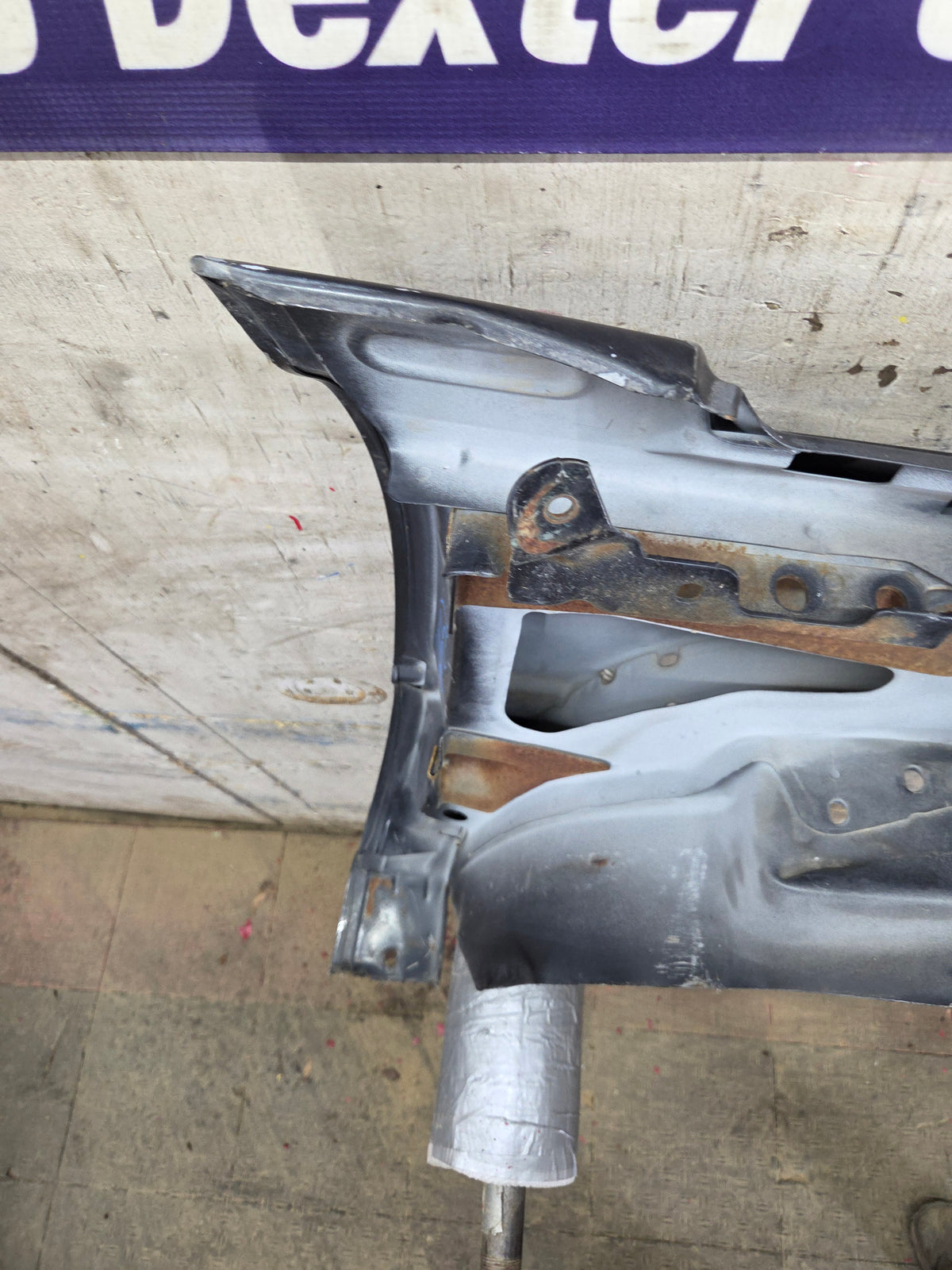 2003-2007 Chevrolet Silverado / Tahoe / Suburban 1500 2500 3500 HD LH Driver Side "Cateye" Front Fender