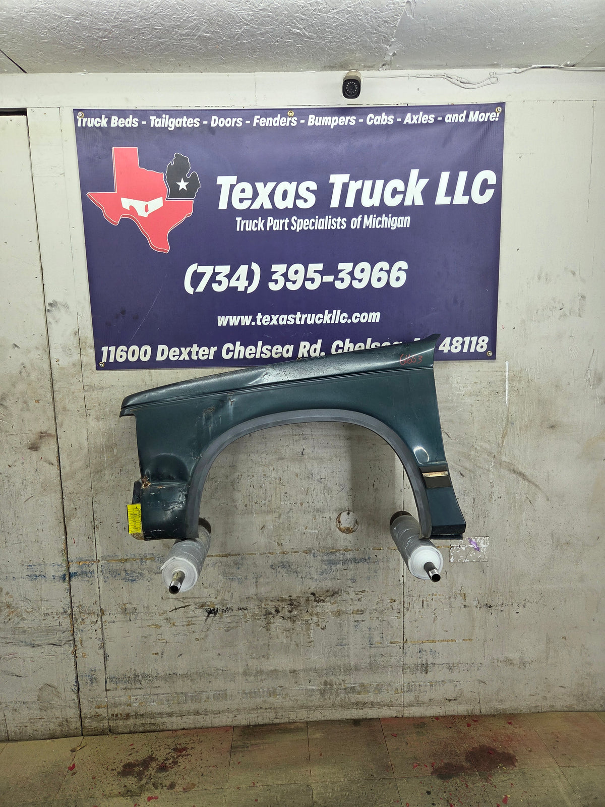1982-1993 Chevrolet / GMC S10 S15 Sonoma Left Hand Driver Side Front Fender-Damage