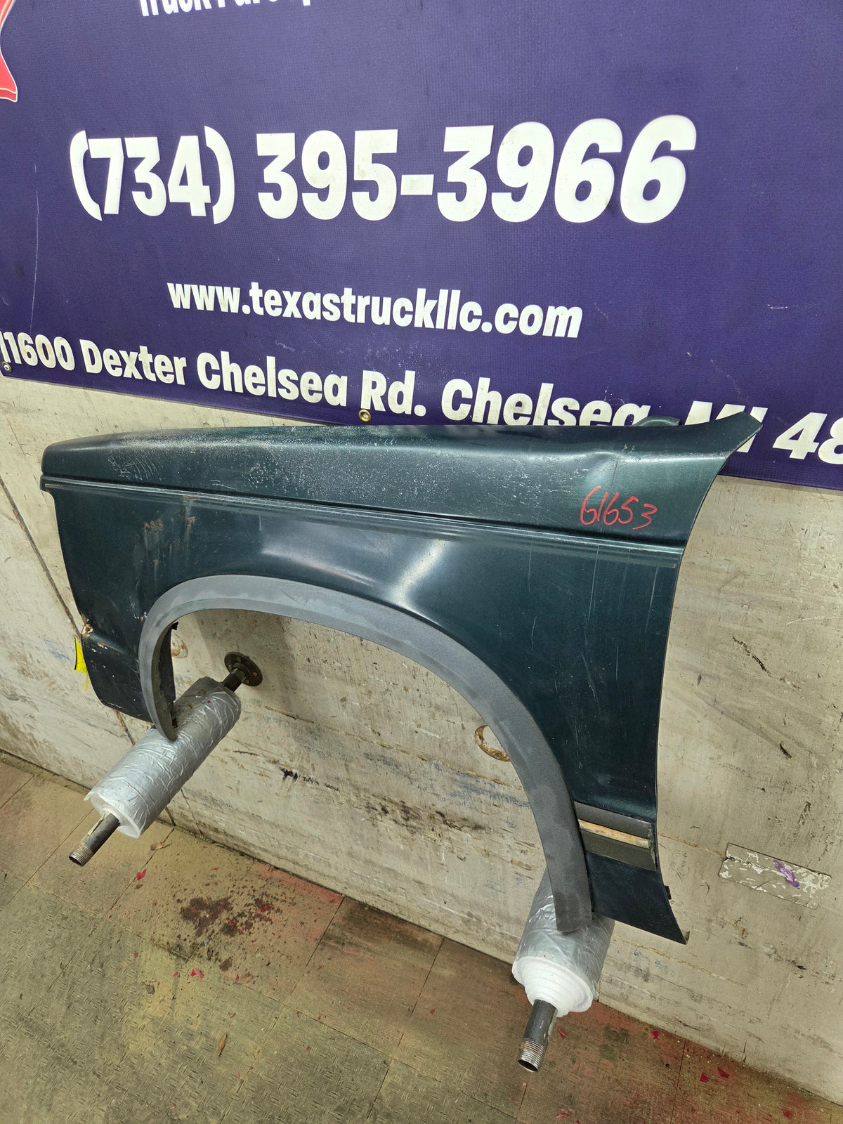 1982-1993 Chevrolet / GMC S10 S15 Sonoma Left Hand Driver Side Front Fender-Damage