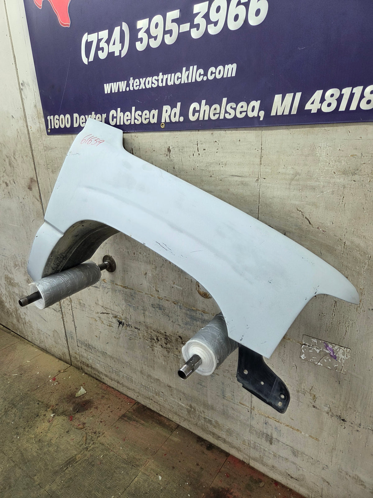 1999-2002 Chevrolet Silverado / Tahoe / Suburban 1500 2500 3500 HD Passenger Front Fender