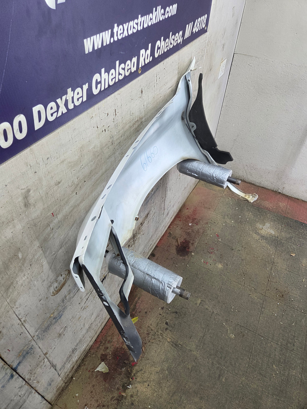 2003-2005 Dodge Ram 3rd Gen 1500 2500 3500 RH Passenger Side Fender