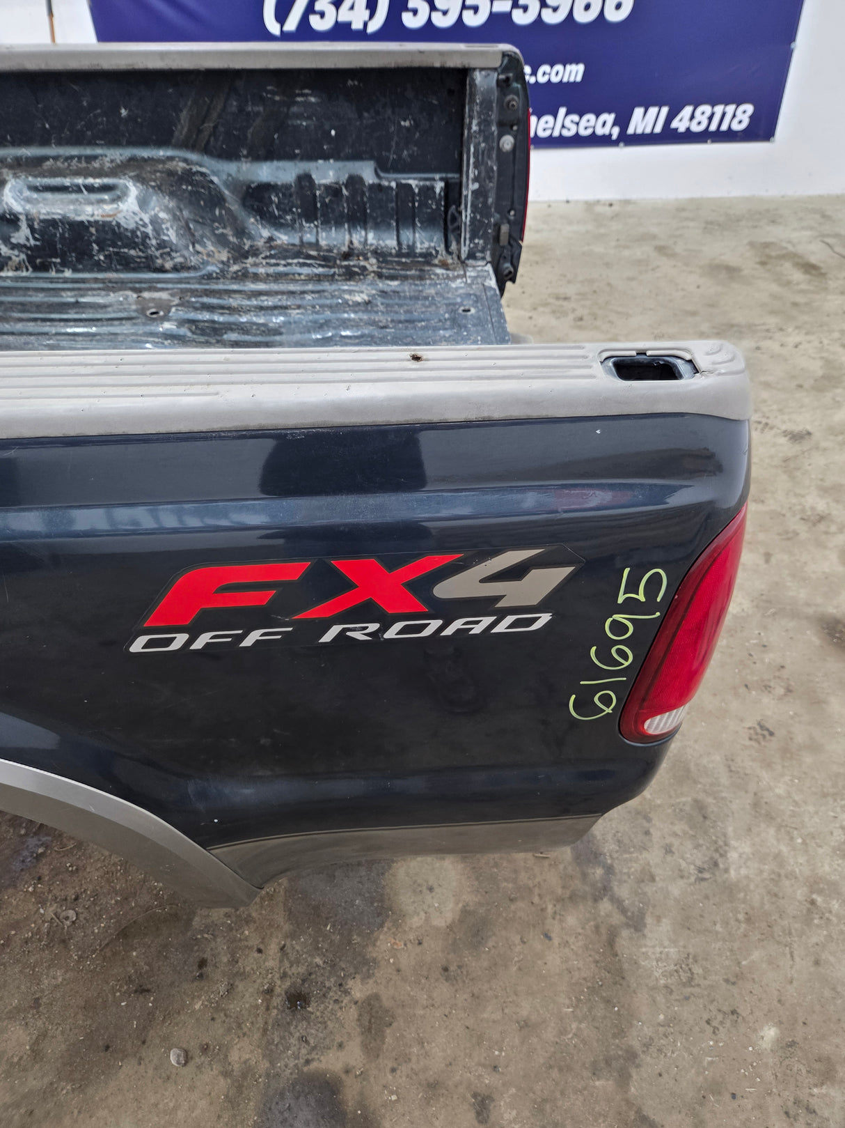1999-2010 Ford Super Duty F250 F350 6' 9" Short Truck Bed