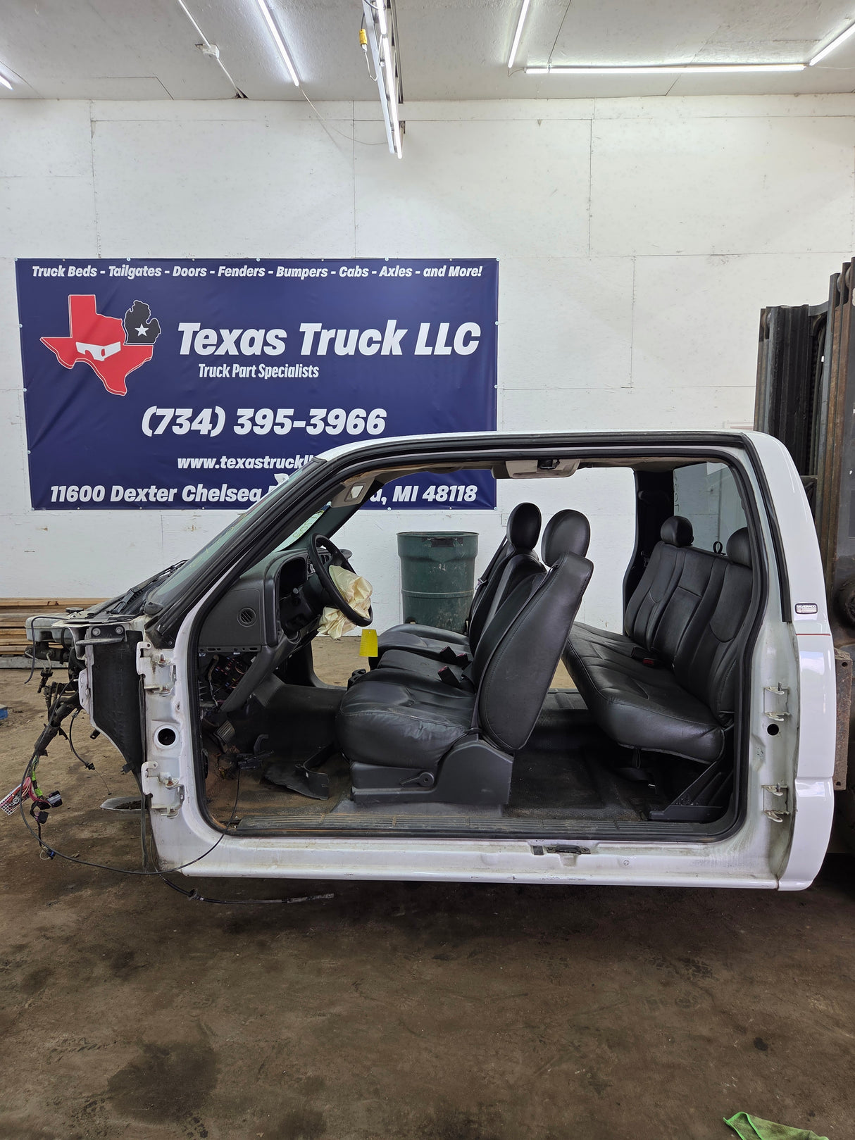1999-2007 Chevrolet Silverado / GMC Sierra 1500 2500 HD 3500HD Extended Cab Body