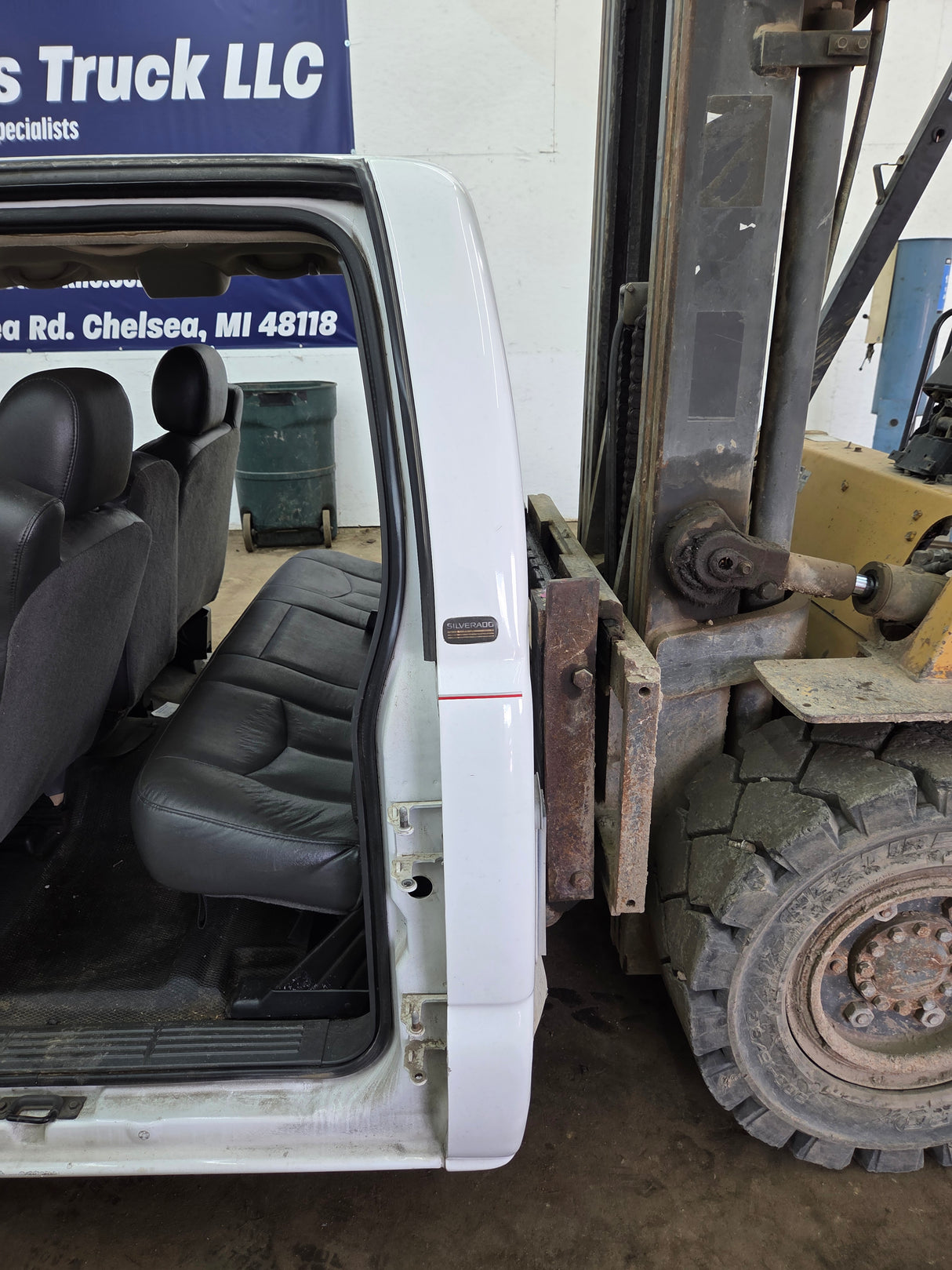 1999-2007 Chevrolet Silverado / GMC Sierra 1500 2500 HD 3500HD Extended Cab Body